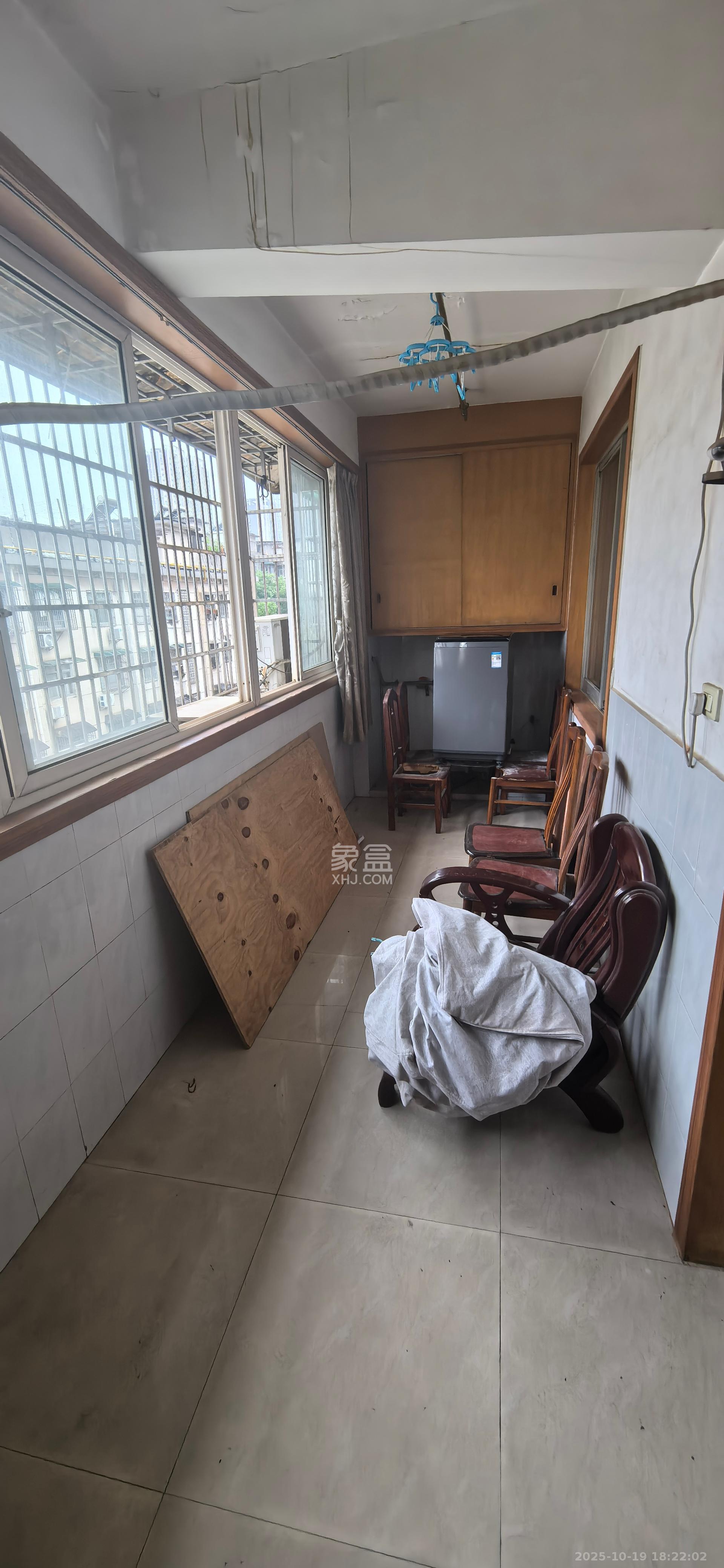 长重机械厂宿舍  2室1厅1卫    1400.0元/月 长重机械厂宿舍  2室1厅1卫    1400.0元/月室内图