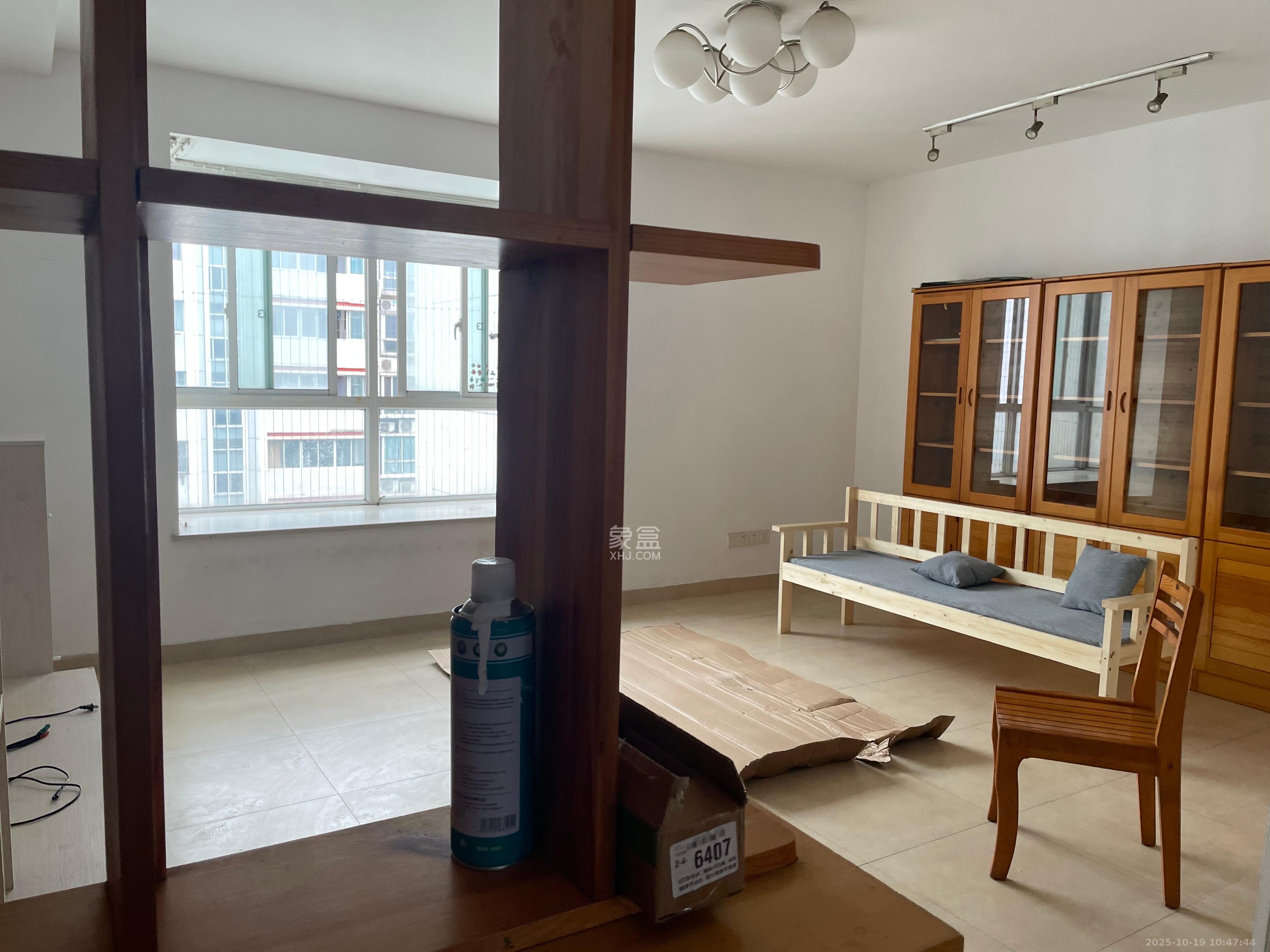 桔香鑫城 3室2厅1卫 2000.0元/月 桔香鑫城 3室2厅1卫 2000.0元/月室内图