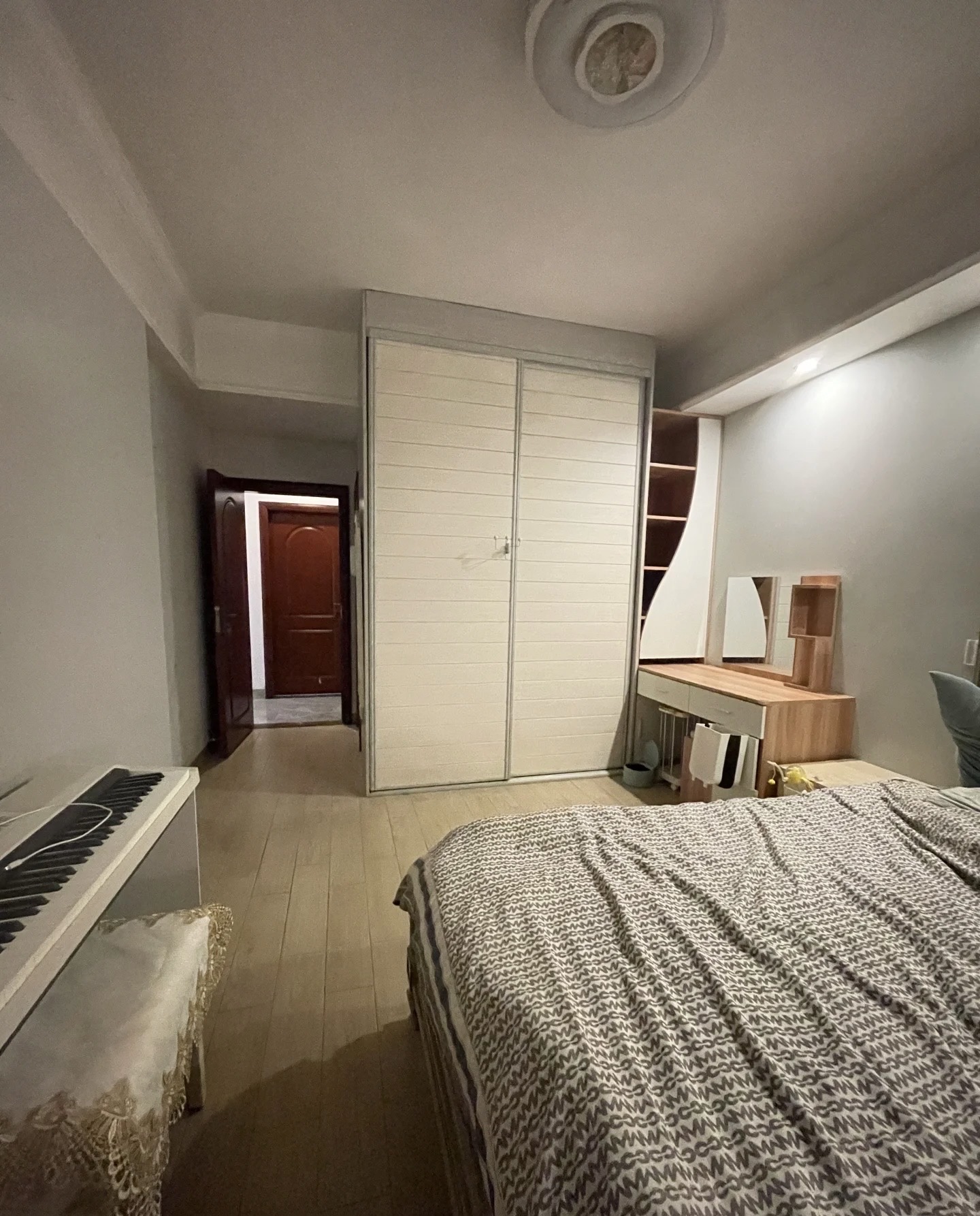 滨江新苑（一期A区）  2室2厅2卫    3000.0元/月室内图