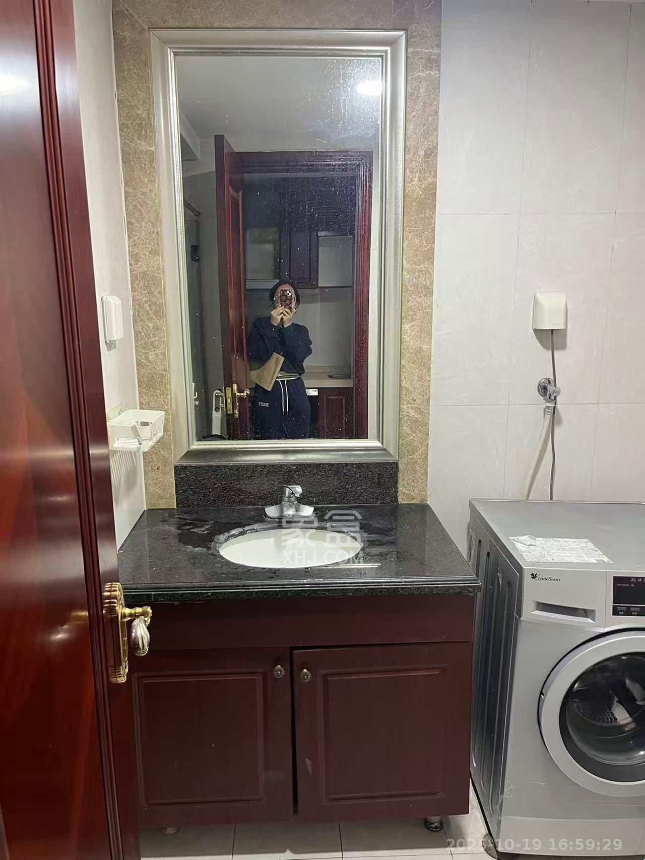 恒大华府  1室1厅1卫    1500.0元/月 恒大华府  1室1厅1卫    1500.0元/月室内图