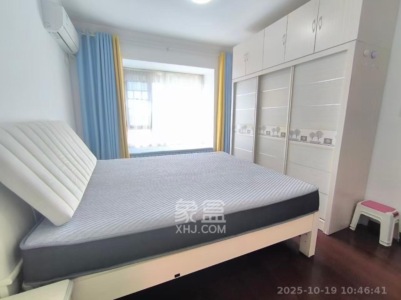 中海国际五期  3室2厅2卫    2200.0元/月 中海国际五期  3室2厅2卫    2200.0元/月室内图