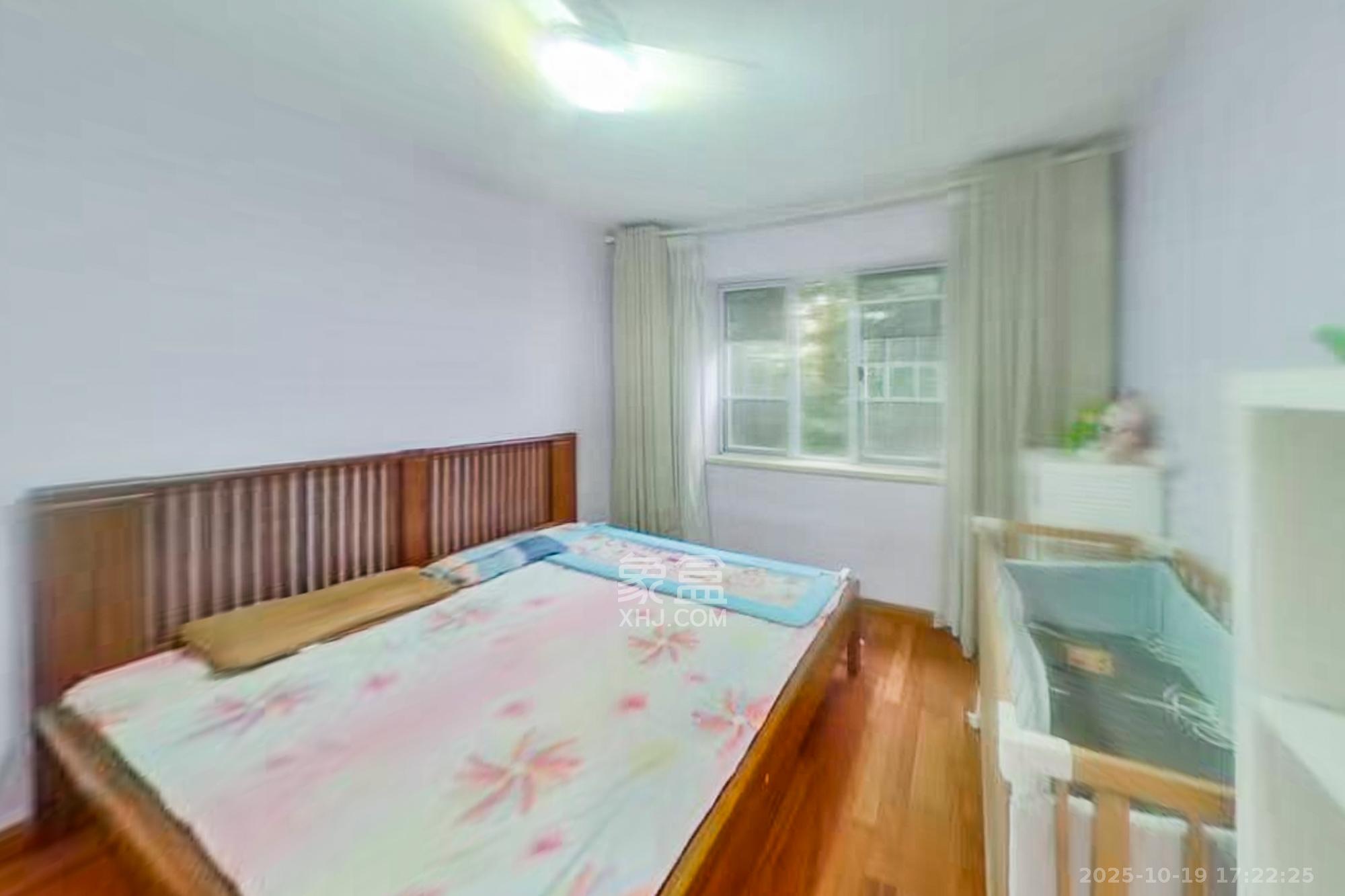 当代滨江MOMA 3室2厅2卫 135.0万 当代滨江MOMA 3室2厅2卫 135.0万卧室