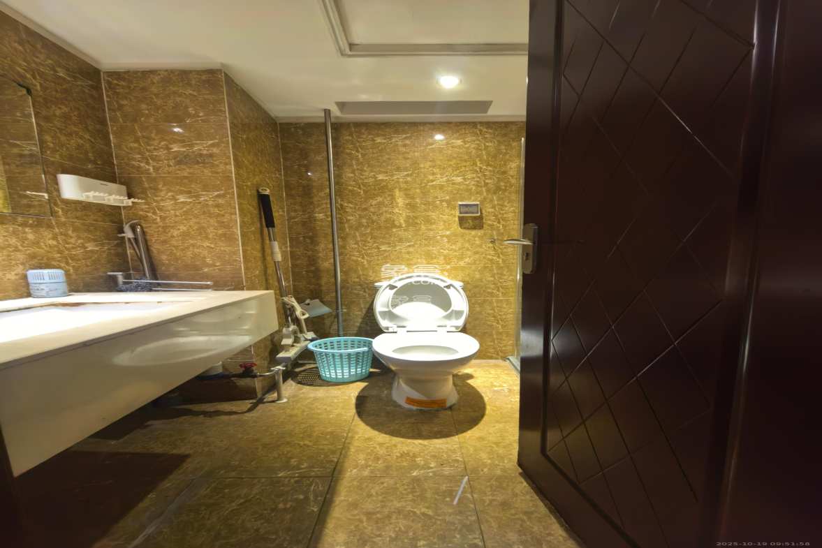 东塘瑞府 1室1厅1卫 1800.0元/月 东塘瑞府 1室1厅1卫 1800.0元/月室内图