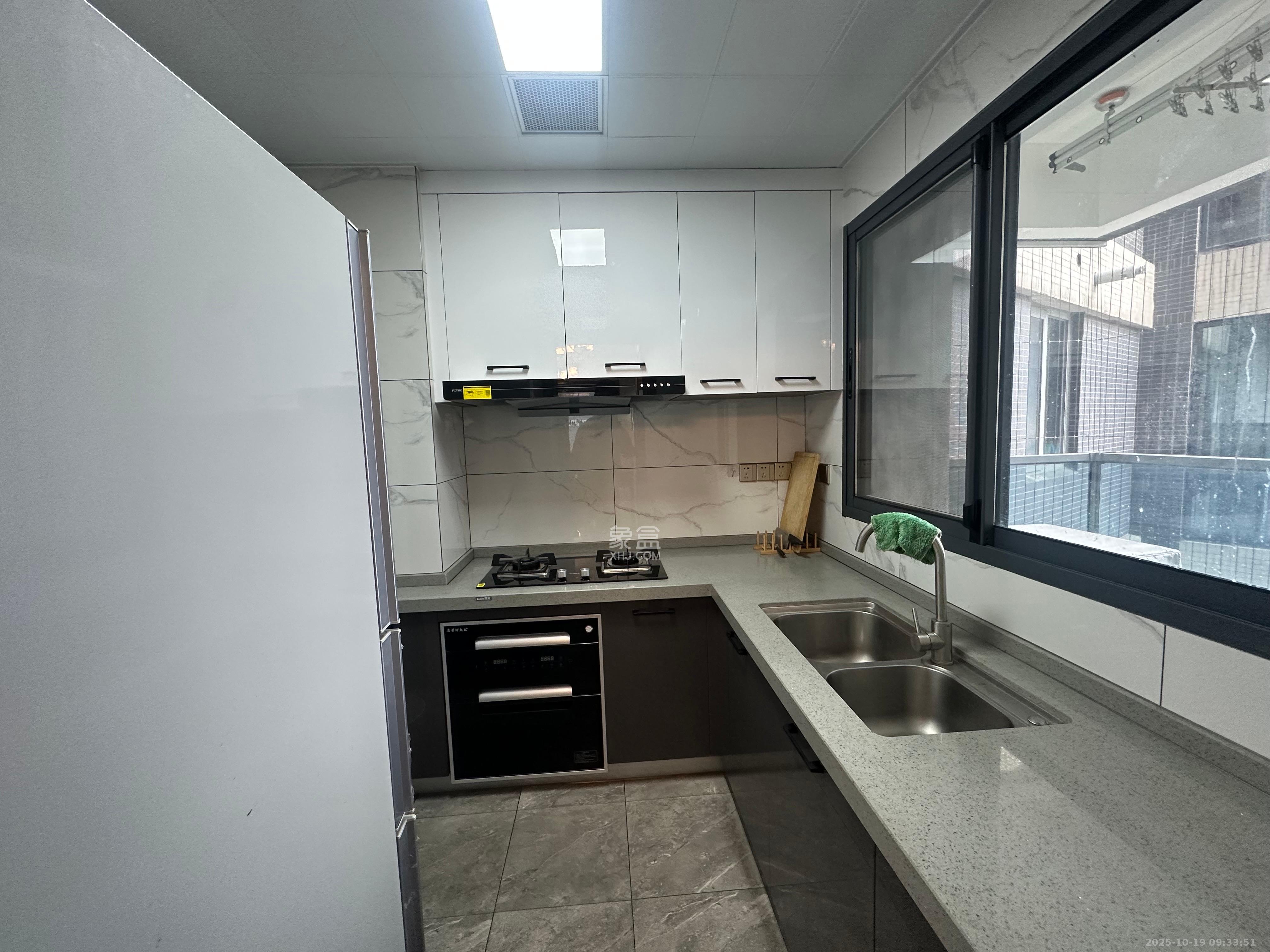 保利天禧D区  3室2厅2卫    4500.0元/月室内图