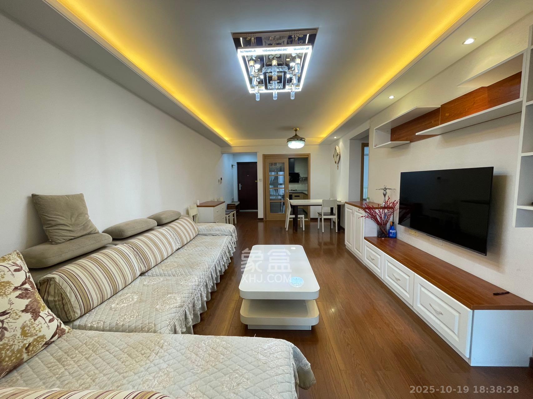 万科魅力之城非凡里  3室1厅1卫    2600.0元/月室内图