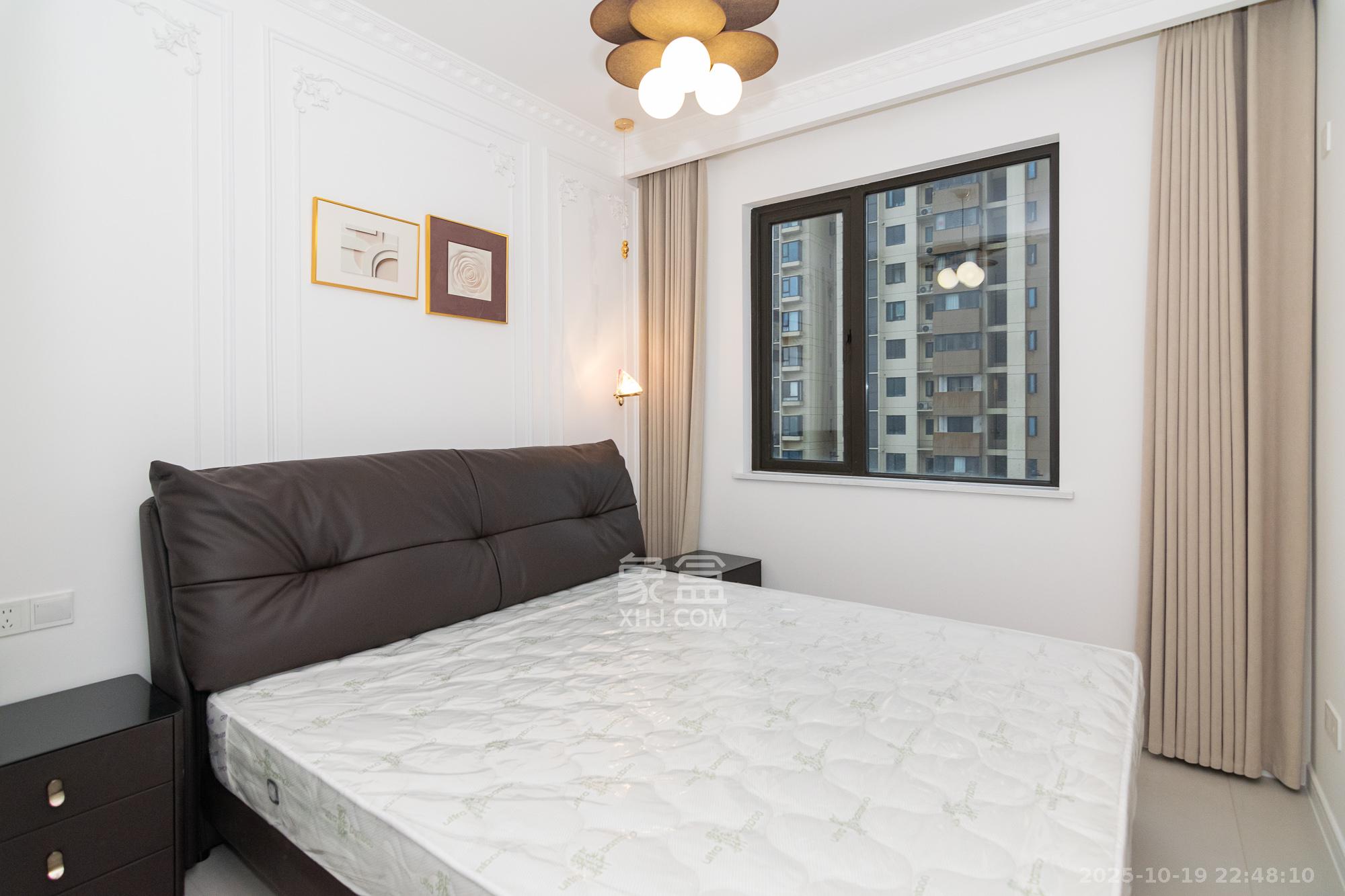 美的翰城  3室2厅2卫    69.8万卧室