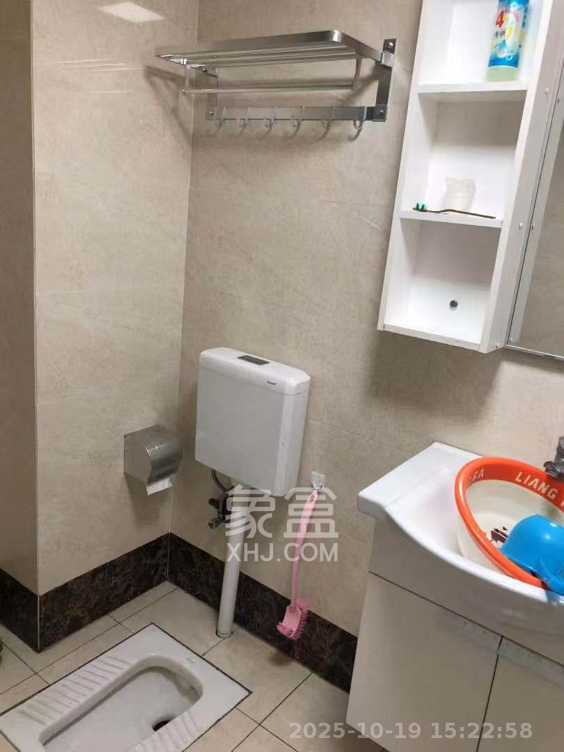 振业城二期  2室1厅1卫    2800.0元/月 振业城二期  2室1厅1卫    2800.0元/月室内图