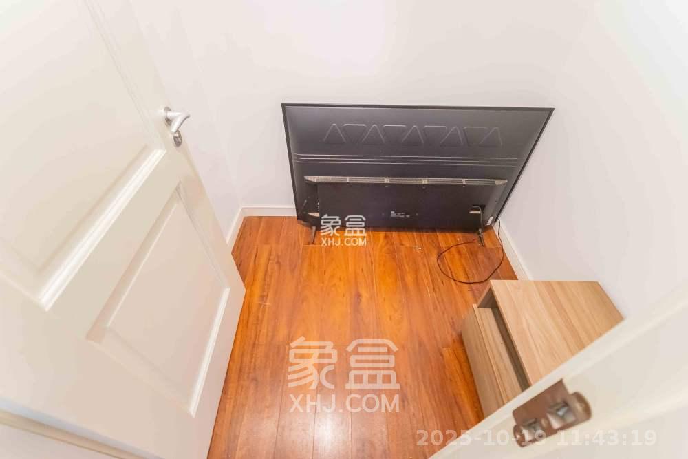 万科魅力之城观澜里  3室2厅2卫    2500.0元/月室内图