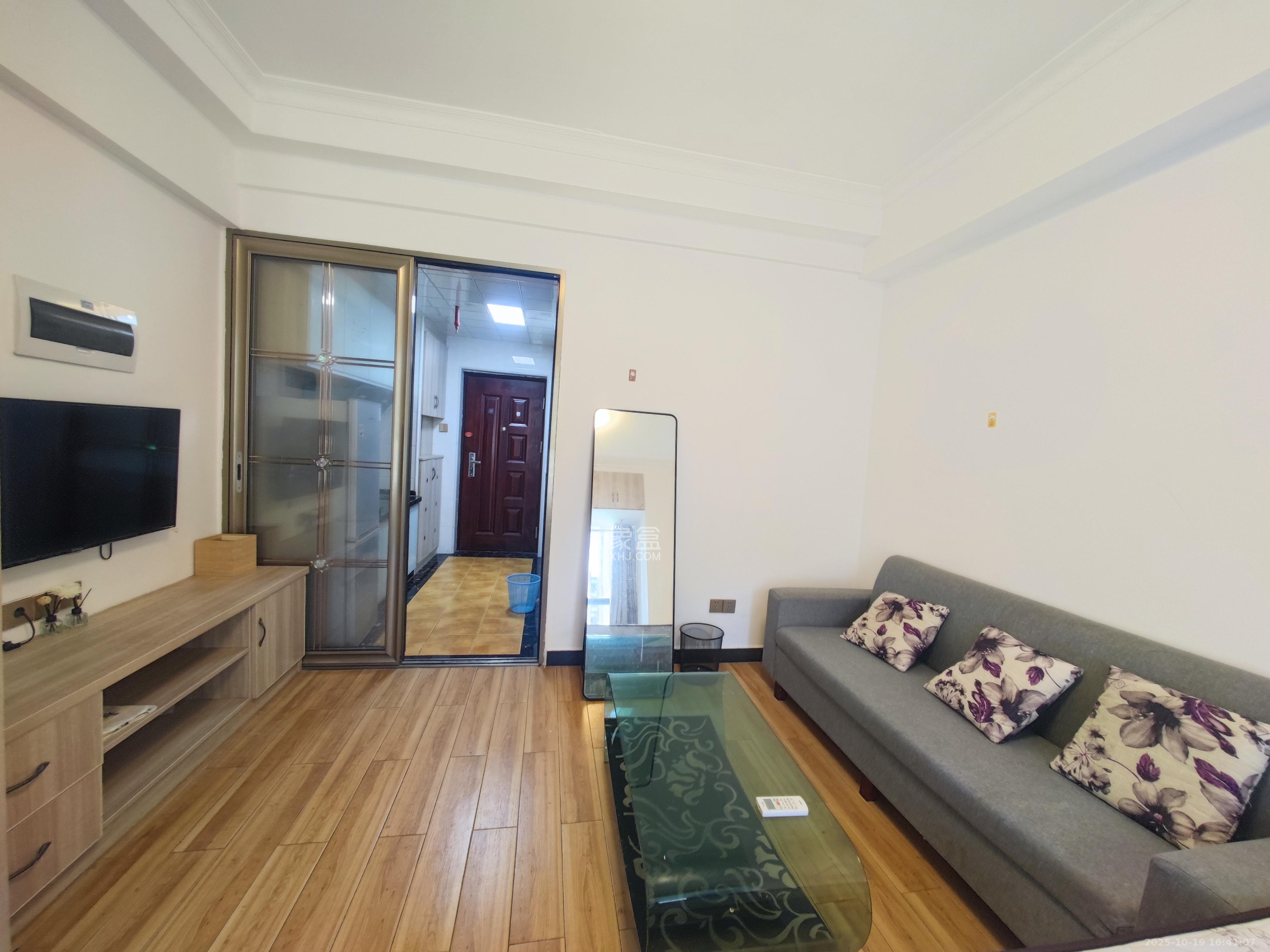 方略城市广场  1室1厅1卫    1350.0元/月 方略城市广场  1室1厅1卫    1350.0元/月室内图