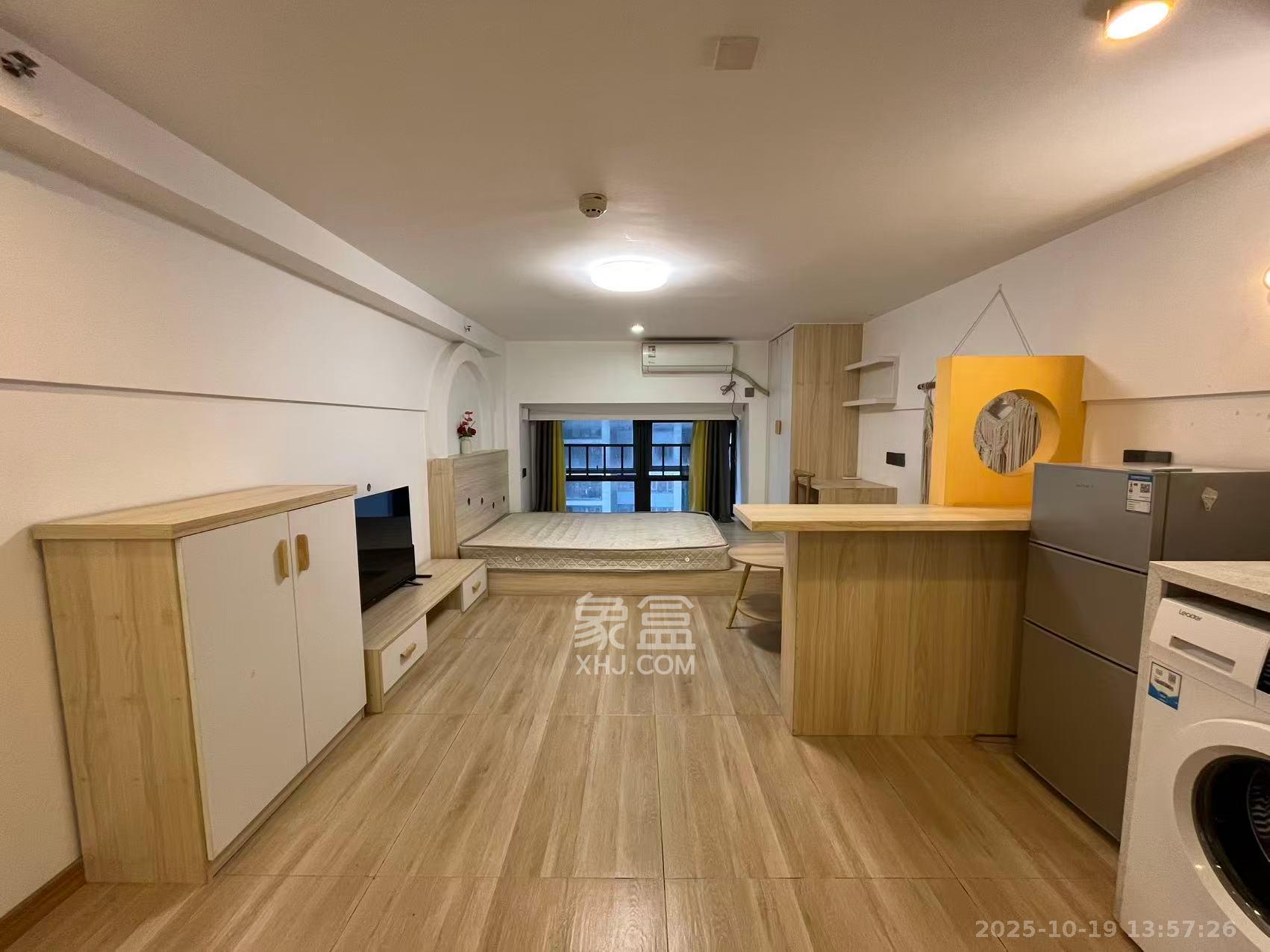 龙湖新壹城  1室1厅1卫    1500.0元/月 龙湖新壹城  1室1厅1卫    1500.0元/月室内图