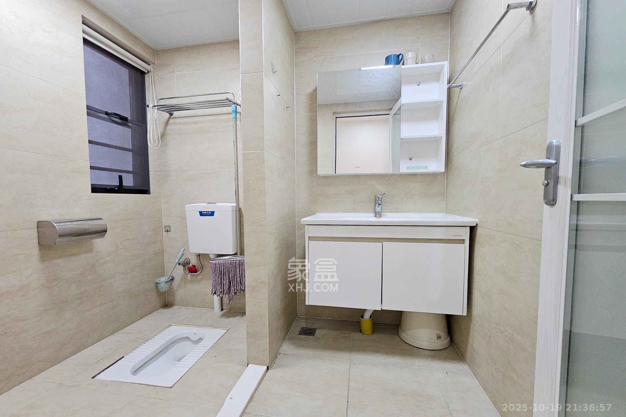 明昇壹城（明昇时代广场）一期  4室2厅2卫    260.0万卫生间