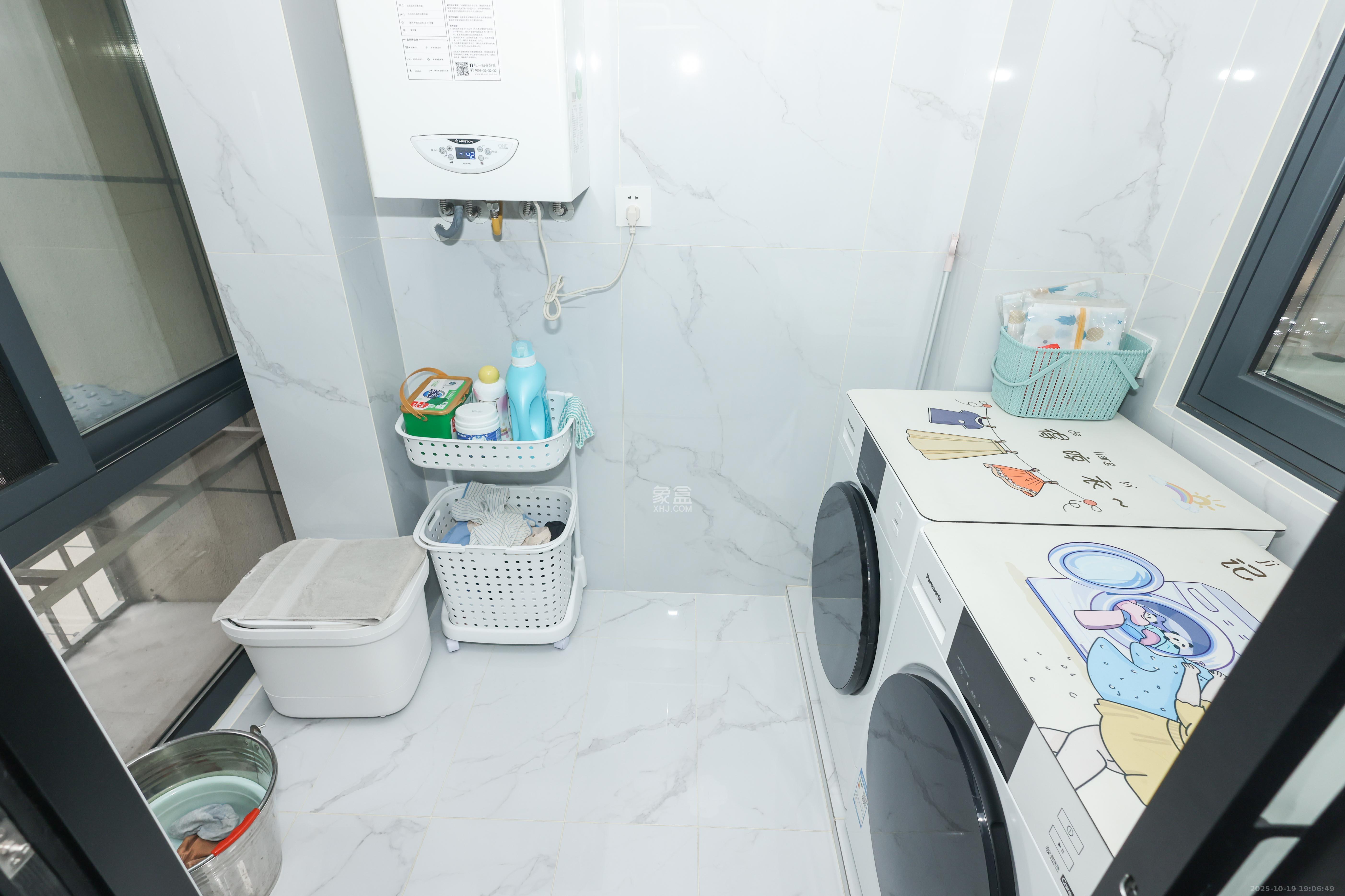 中国铁建梅溪青秀三期  3室2厅2卫    188.0万卫生间