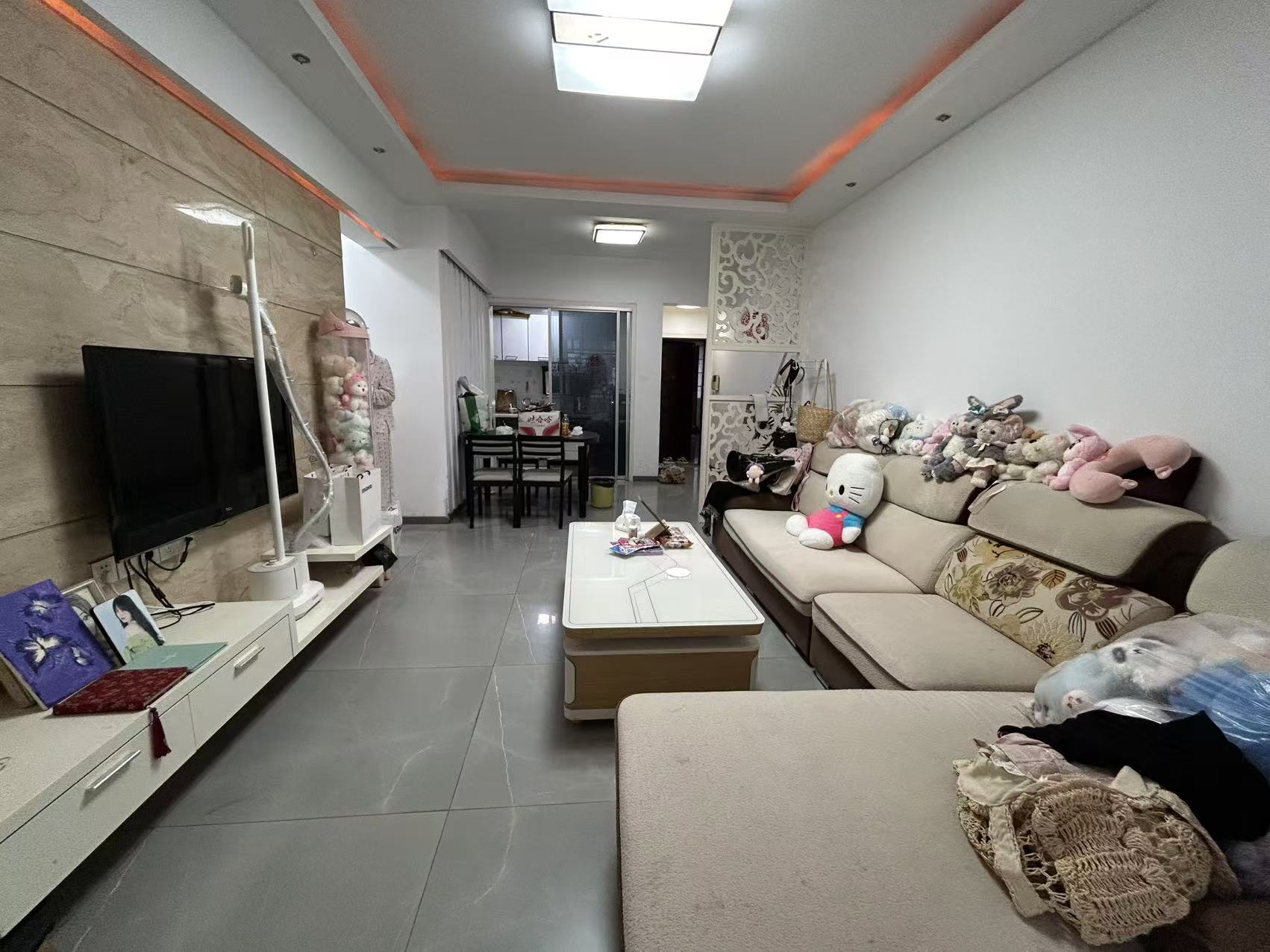 城市风景  2室2厅1卫    42.8万室内图