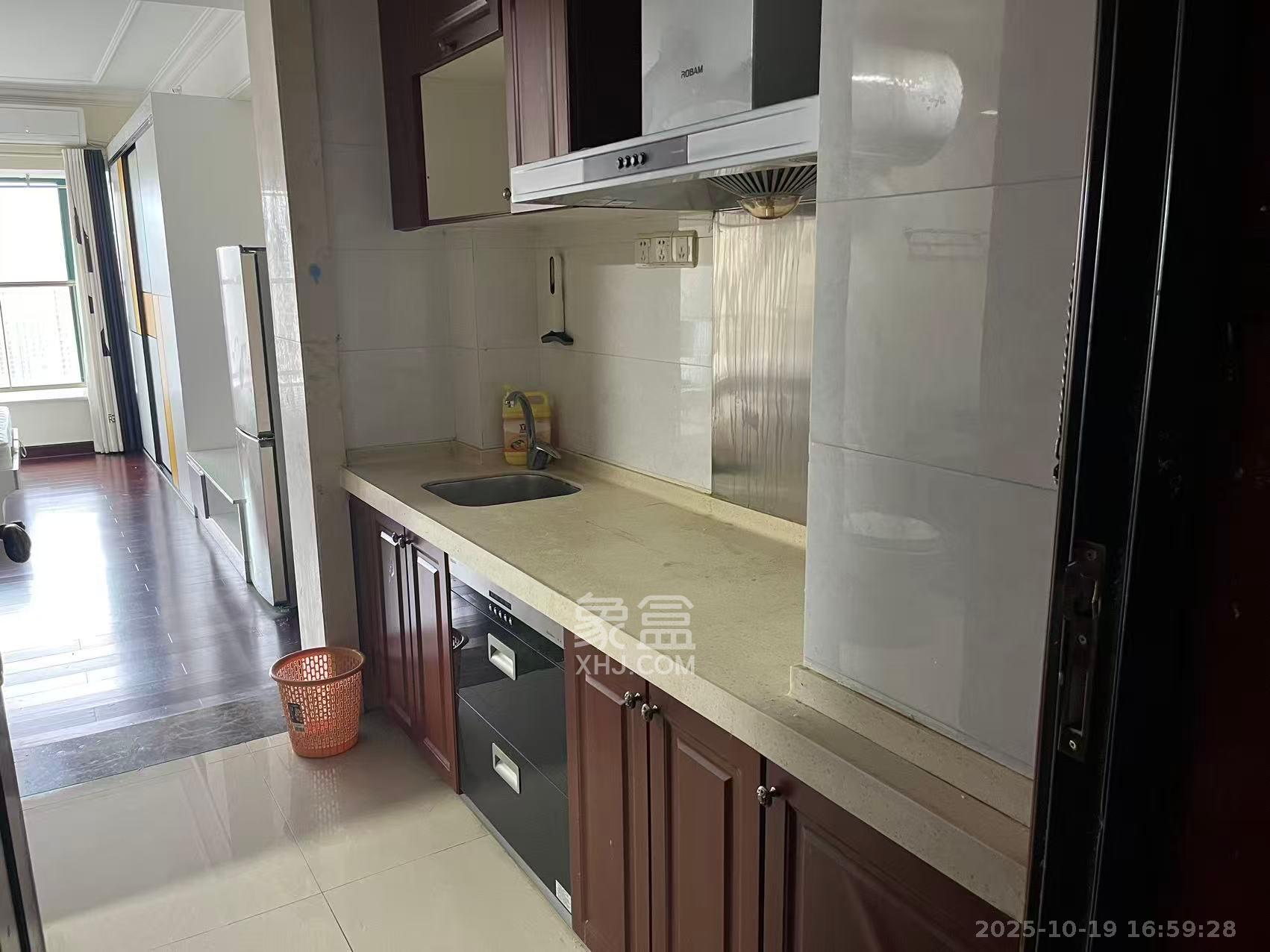 恒大华府  1室1厅1卫    1500.0元/月 恒大华府  1室1厅1卫    1500.0元/月室内图