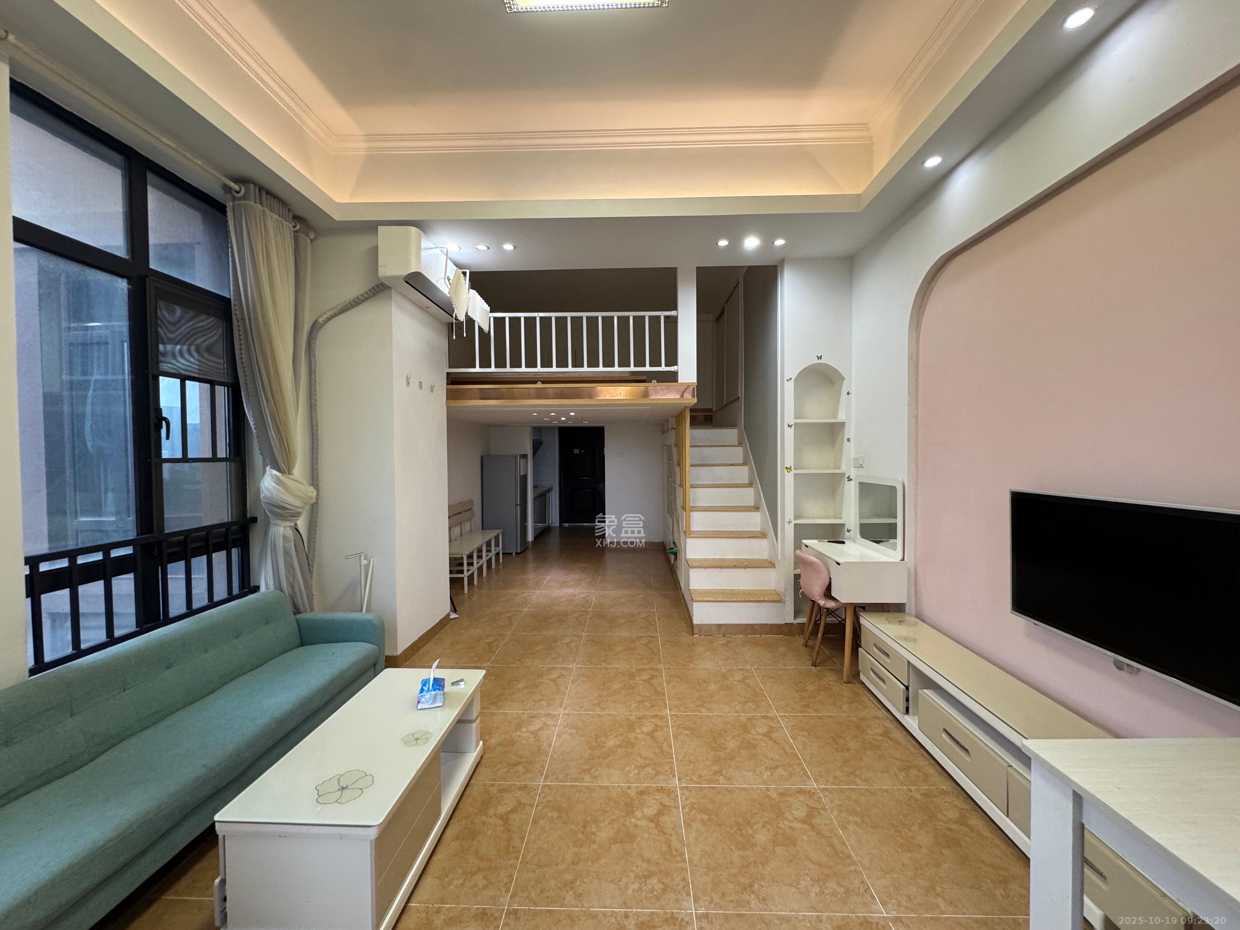 荣悦台  1室1厅1卫    2200.0元/月 荣悦台  1室1厅1卫    2200.0元/月室内图