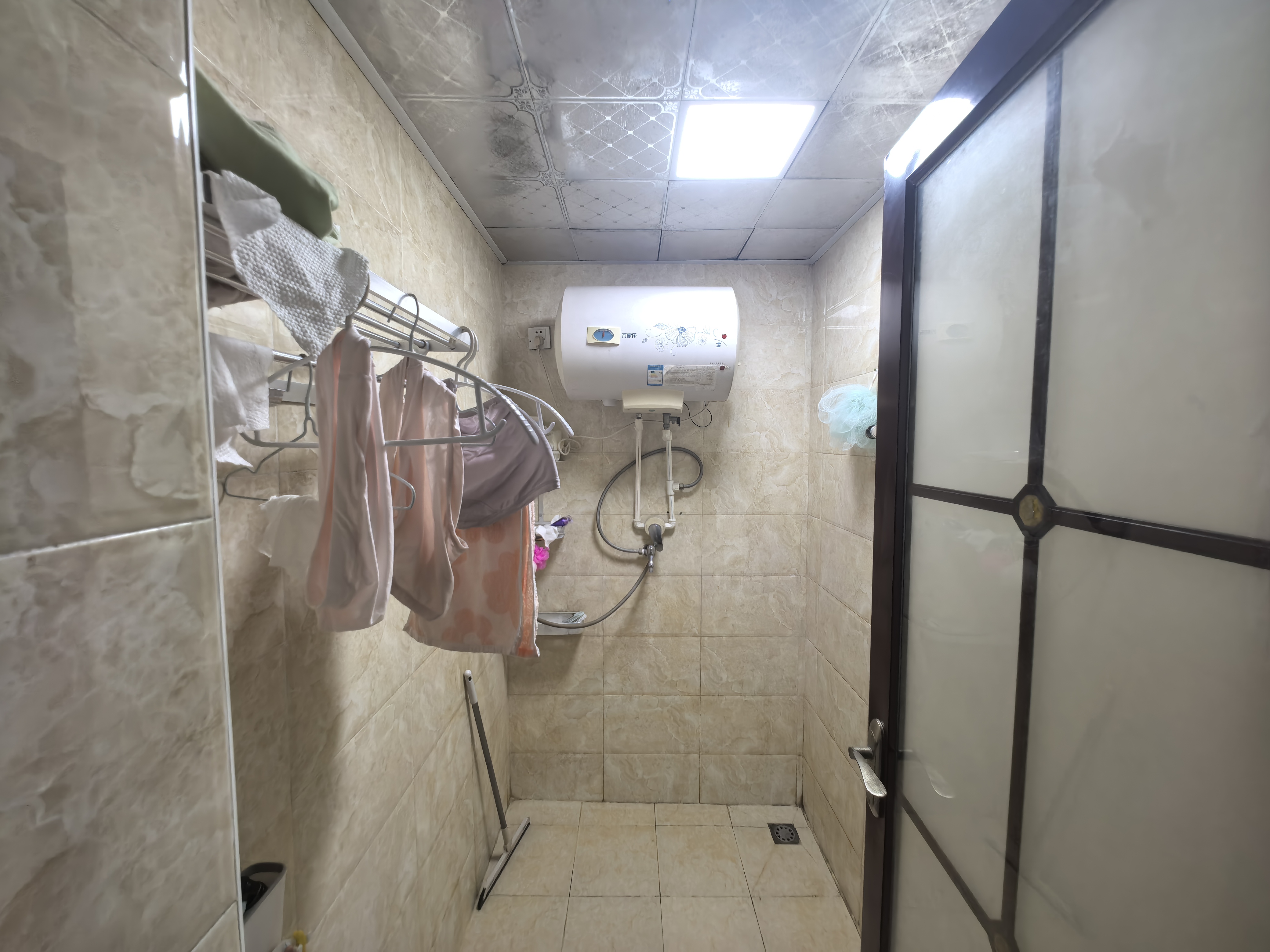 华秀大厦  3室2厅2卫    98.0万室内图