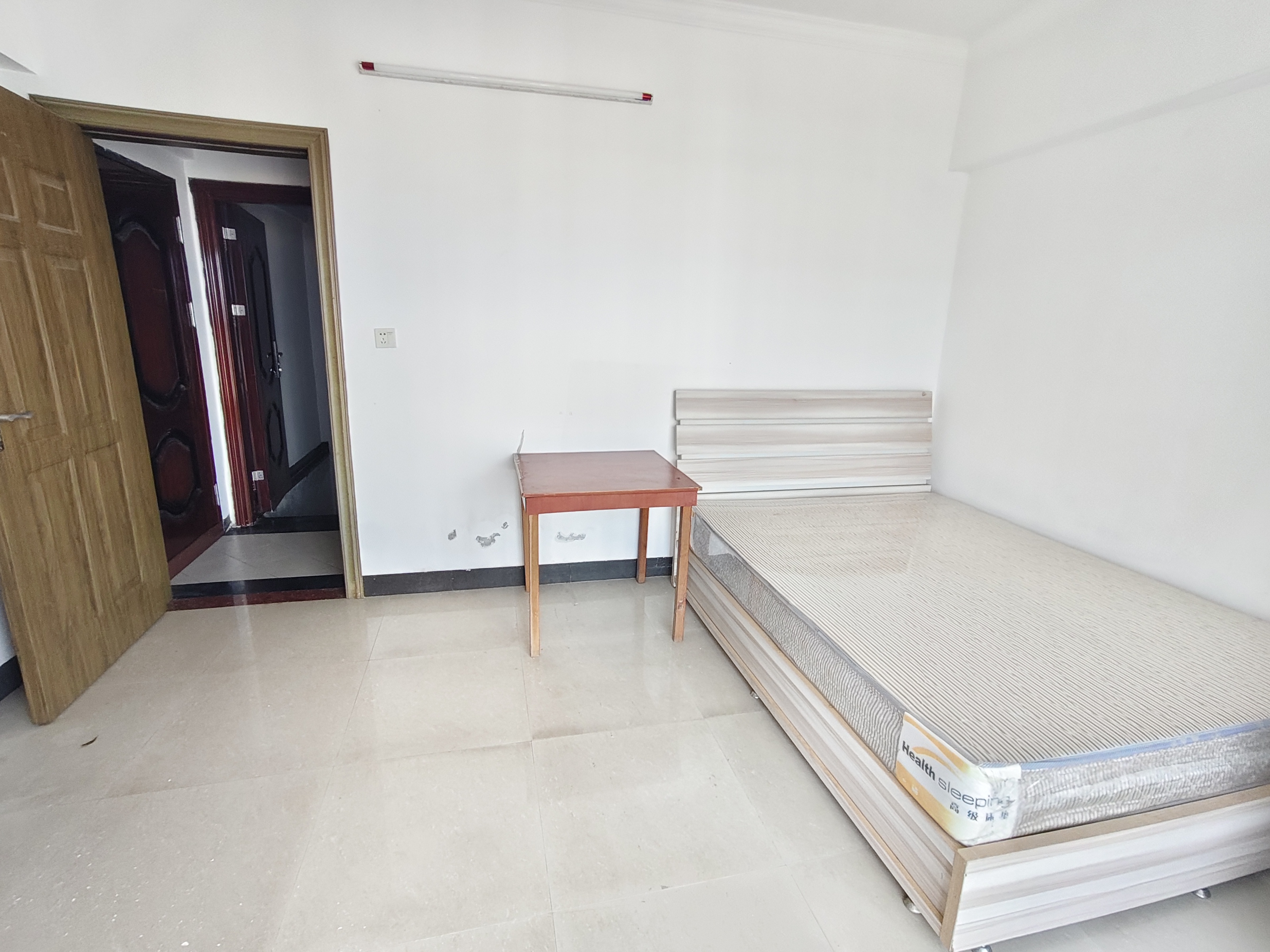 佳佳经典  2室2厅1卫    1400.0元/月室内图