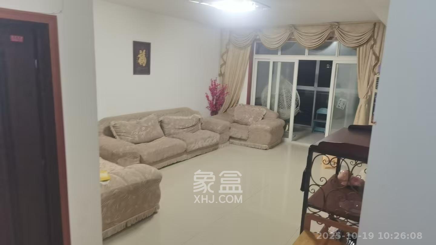 金色山庄 2室2厅2卫 2400.0元/月 金色山庄 2室2厅2卫 2400.0元/月室内图