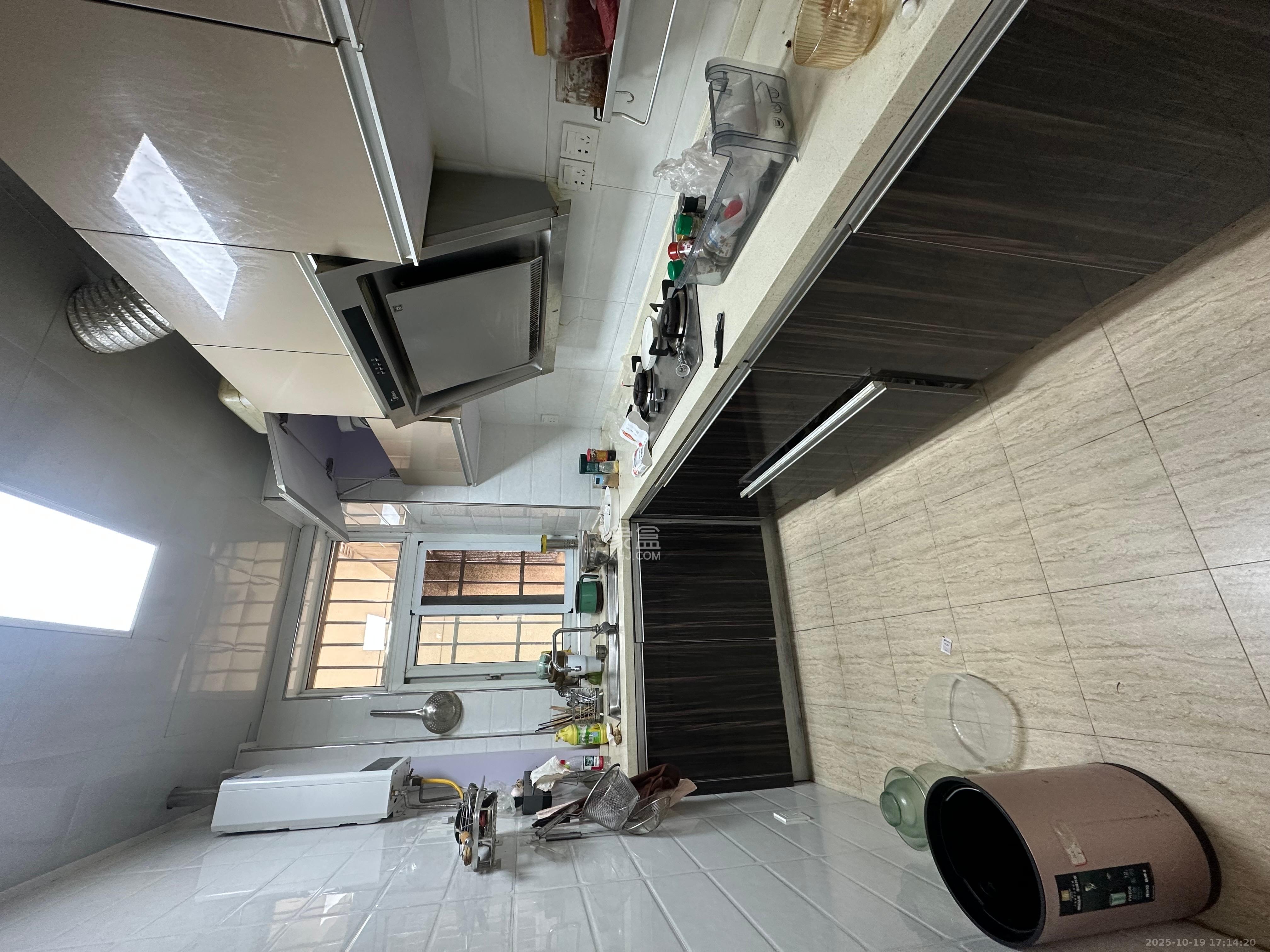 四方小区综合楼(四方嘉丽) 2室2厅1卫 2000.0元/月 四方小区综合楼(四方嘉丽) 2室2厅1卫 2000.0元/月室内图