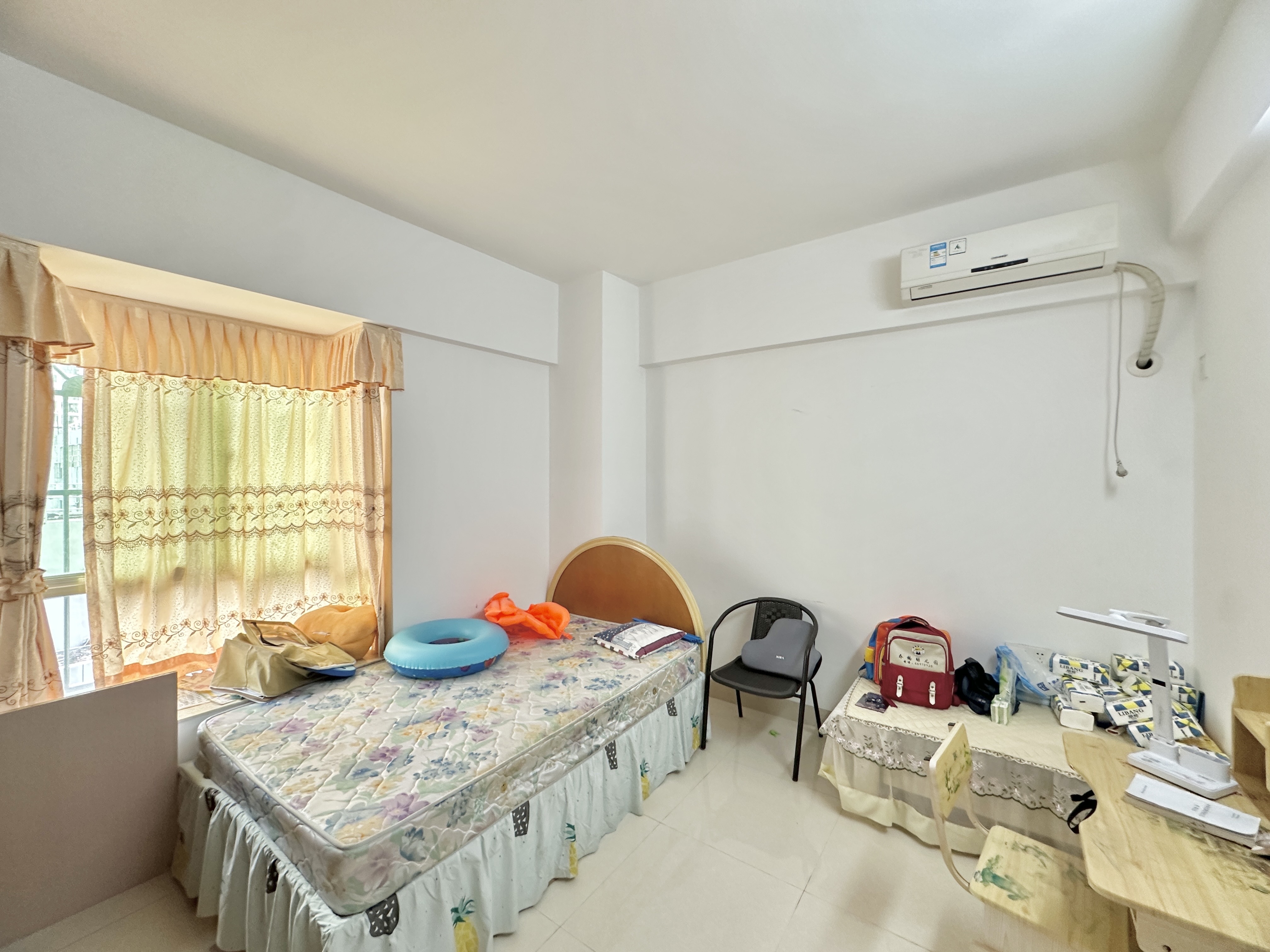 山高经典(山高村) 3室1厅2卫 70.0万 山高经典(山高村) 3室1厅2卫 70.0万客厅