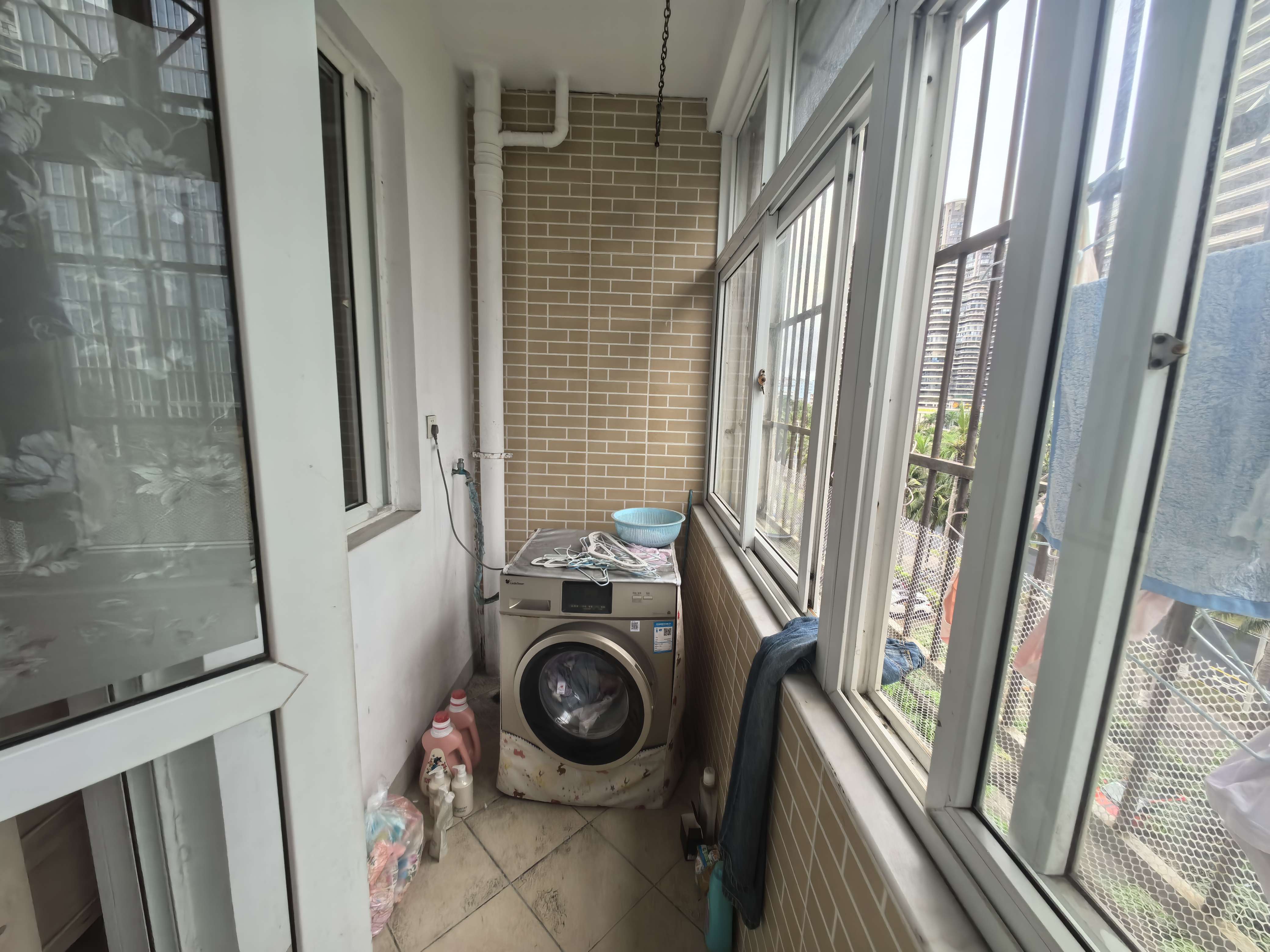 华秀大厦  3室2厅2卫    98.0万室内图