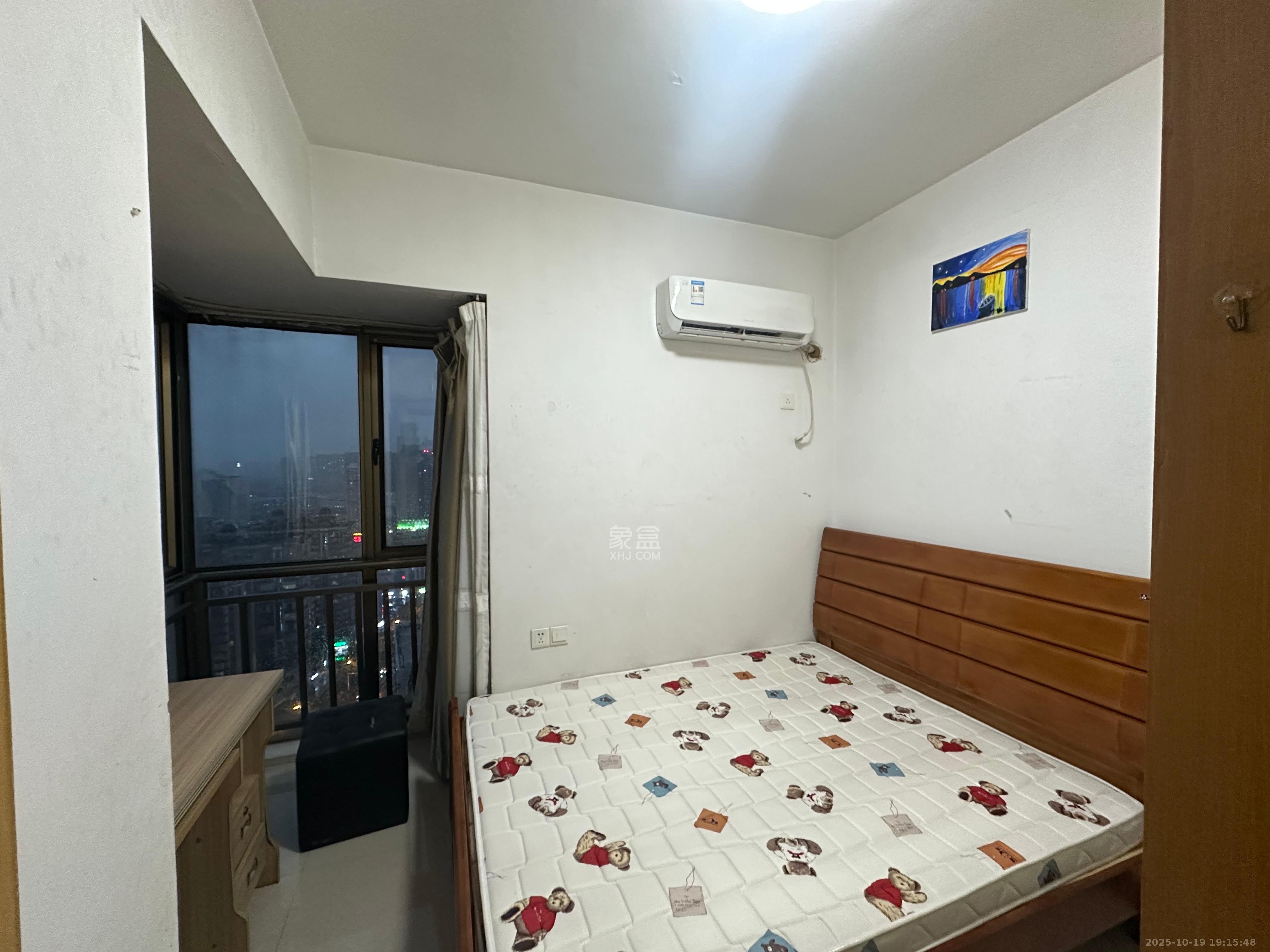 东上一品  1室0厅0卫    2600.0元/月室内图