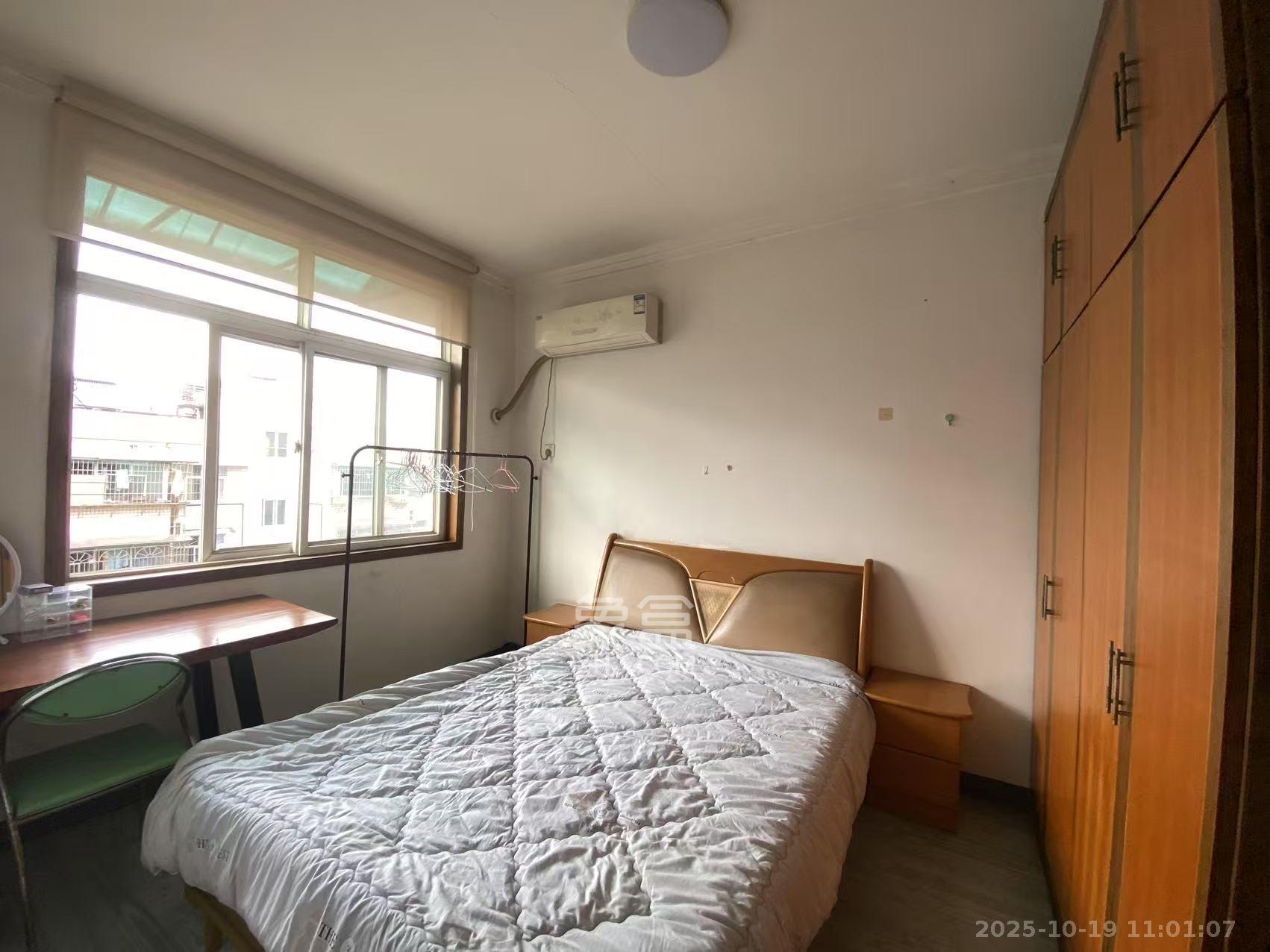 湘樟园小区(湘樟家园)  3室2厅1卫    1700.0元/月 湘樟园小区(湘樟家园)  3室2厅1卫    1700.0元/月室内图