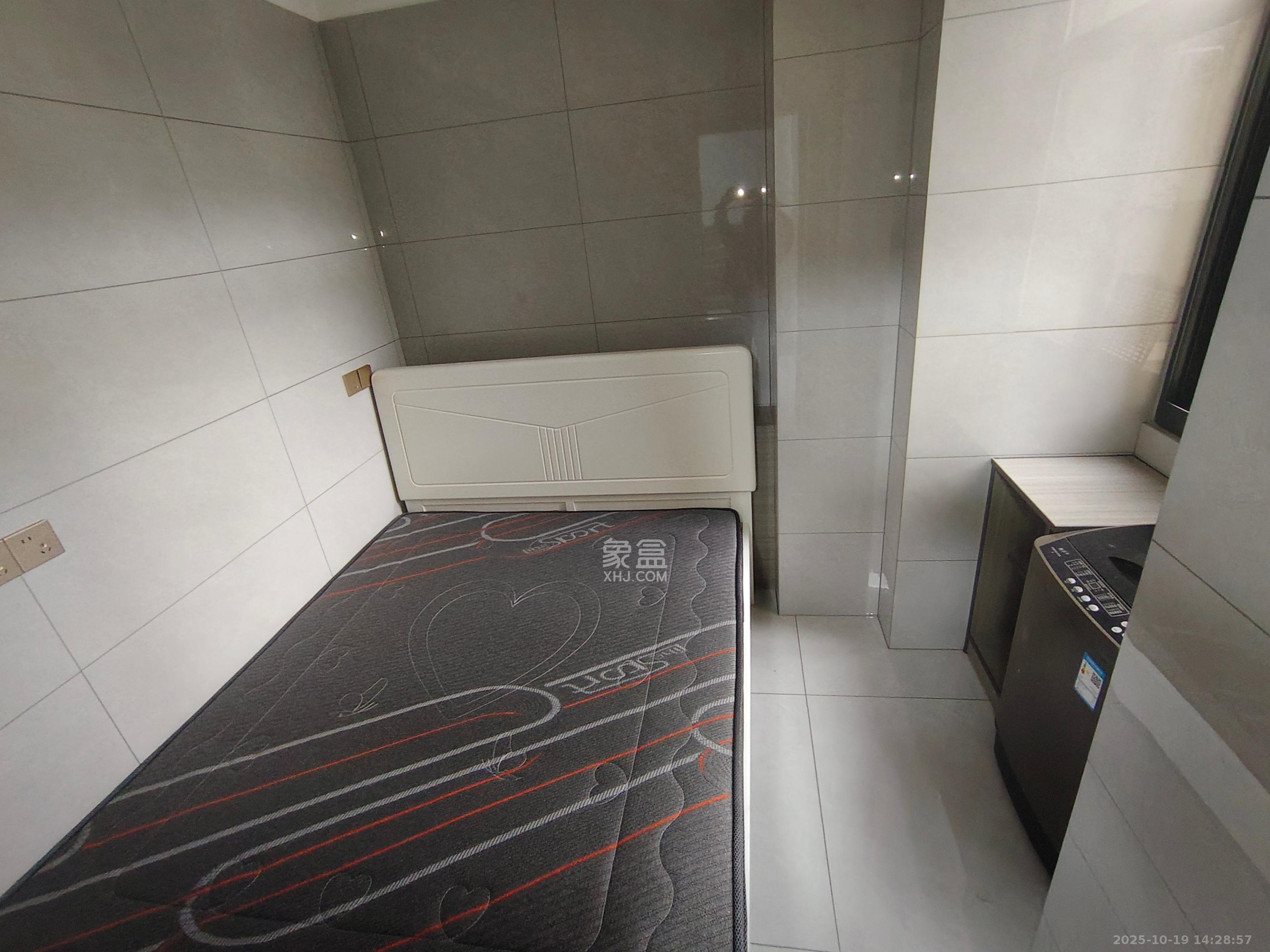 智达佳园  1室0厅0卫    1000.0元/月 智达佳园  1室0厅0卫    1000.0元/月室内图