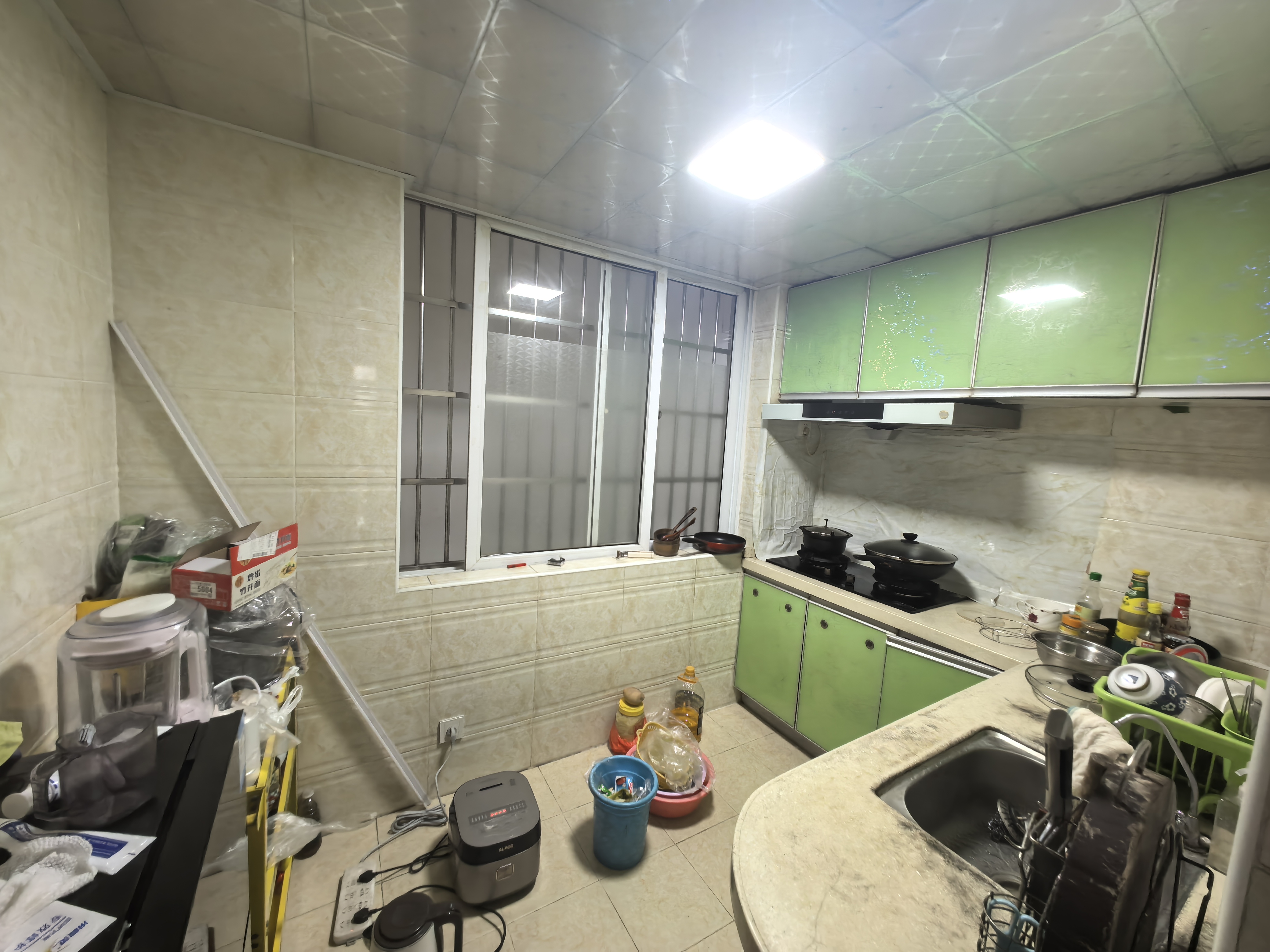 华秀大厦 3室2厅2卫 98.0万 华秀大厦 3室2厅2卫 98.0万室内图