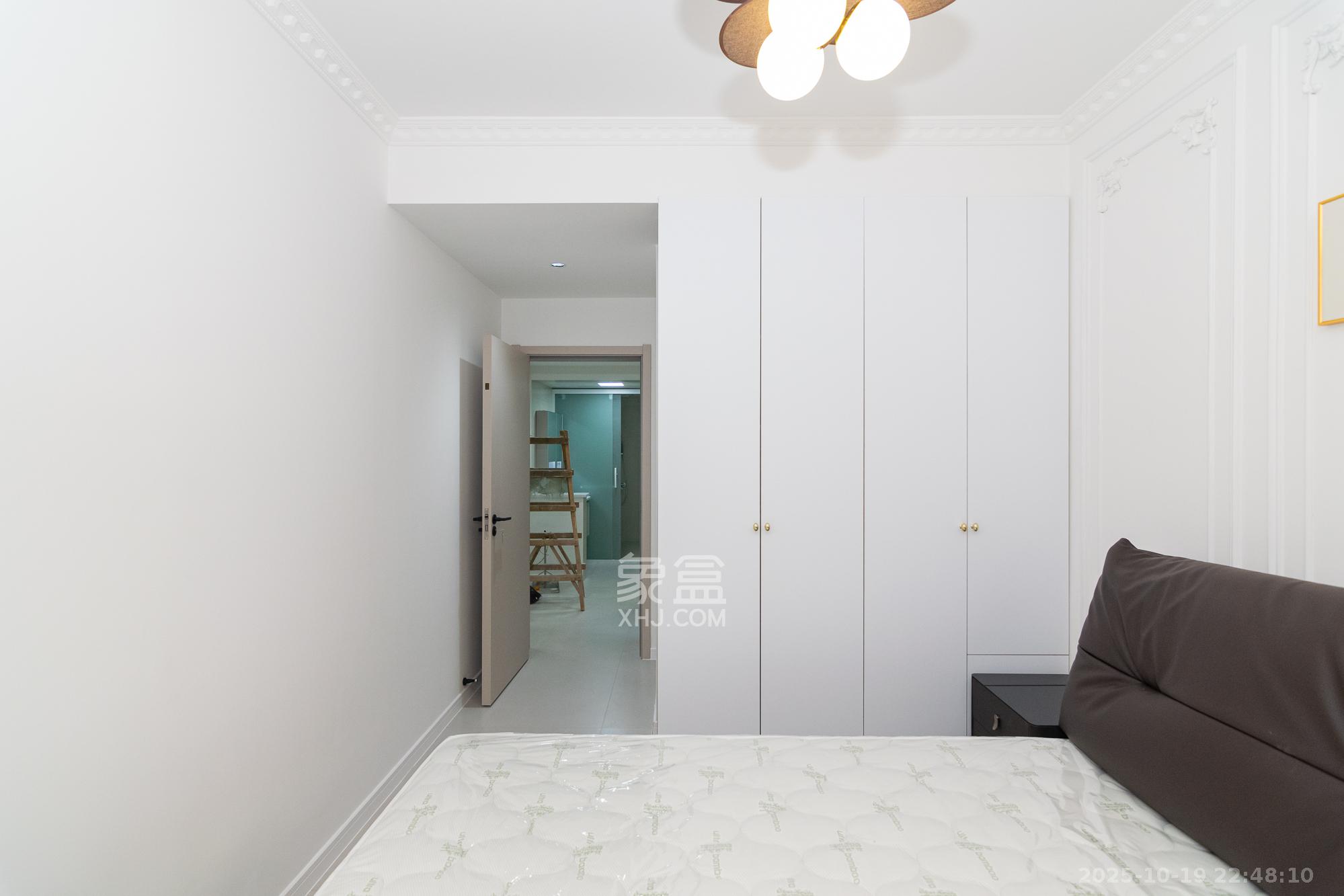 美的翰城  3室2厅2卫    69.8万卧室