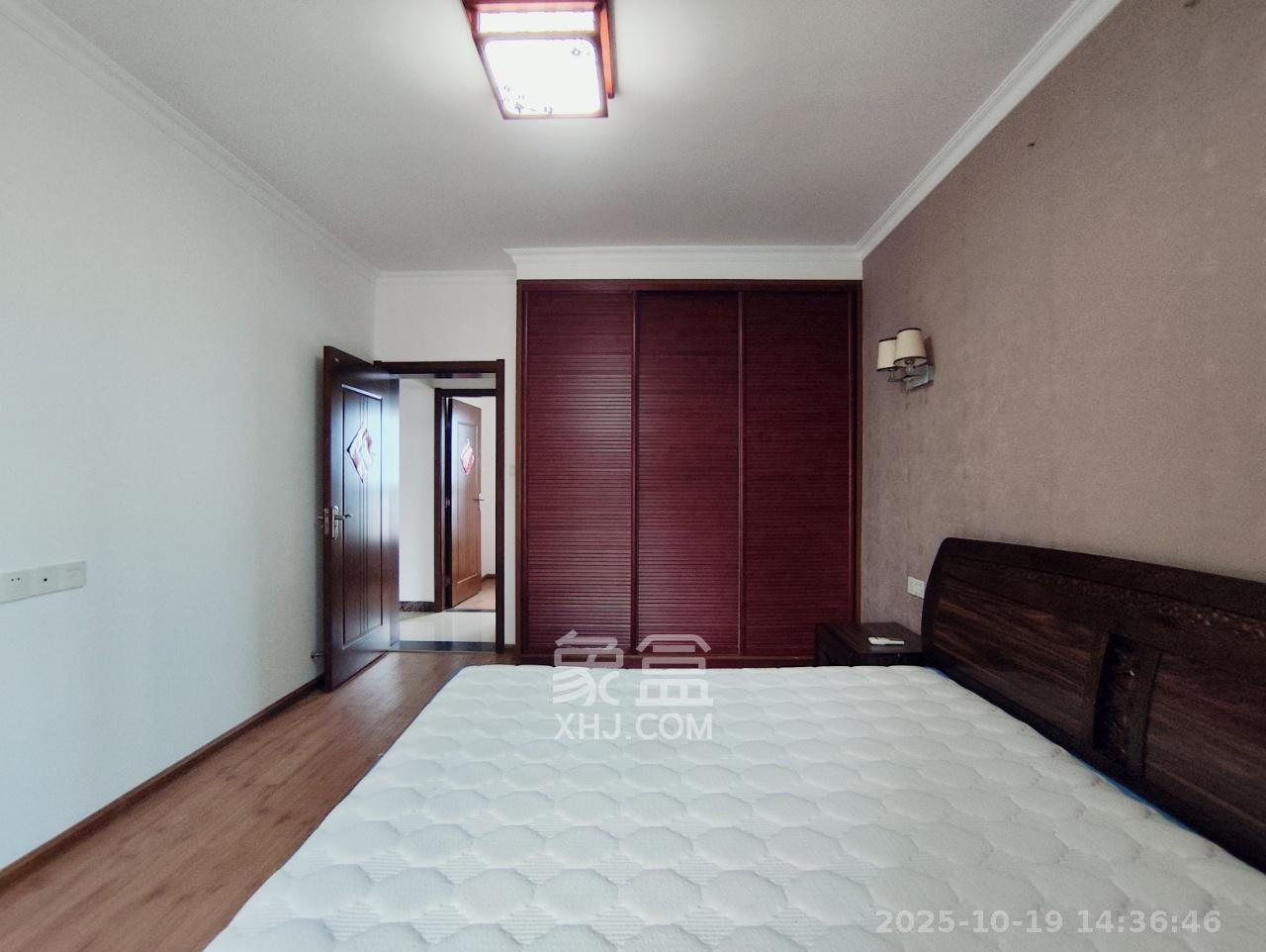 三景华御  3室2厅2卫    1800.0元/月 三景华御  3室2厅2卫    1800.0元/月室内图