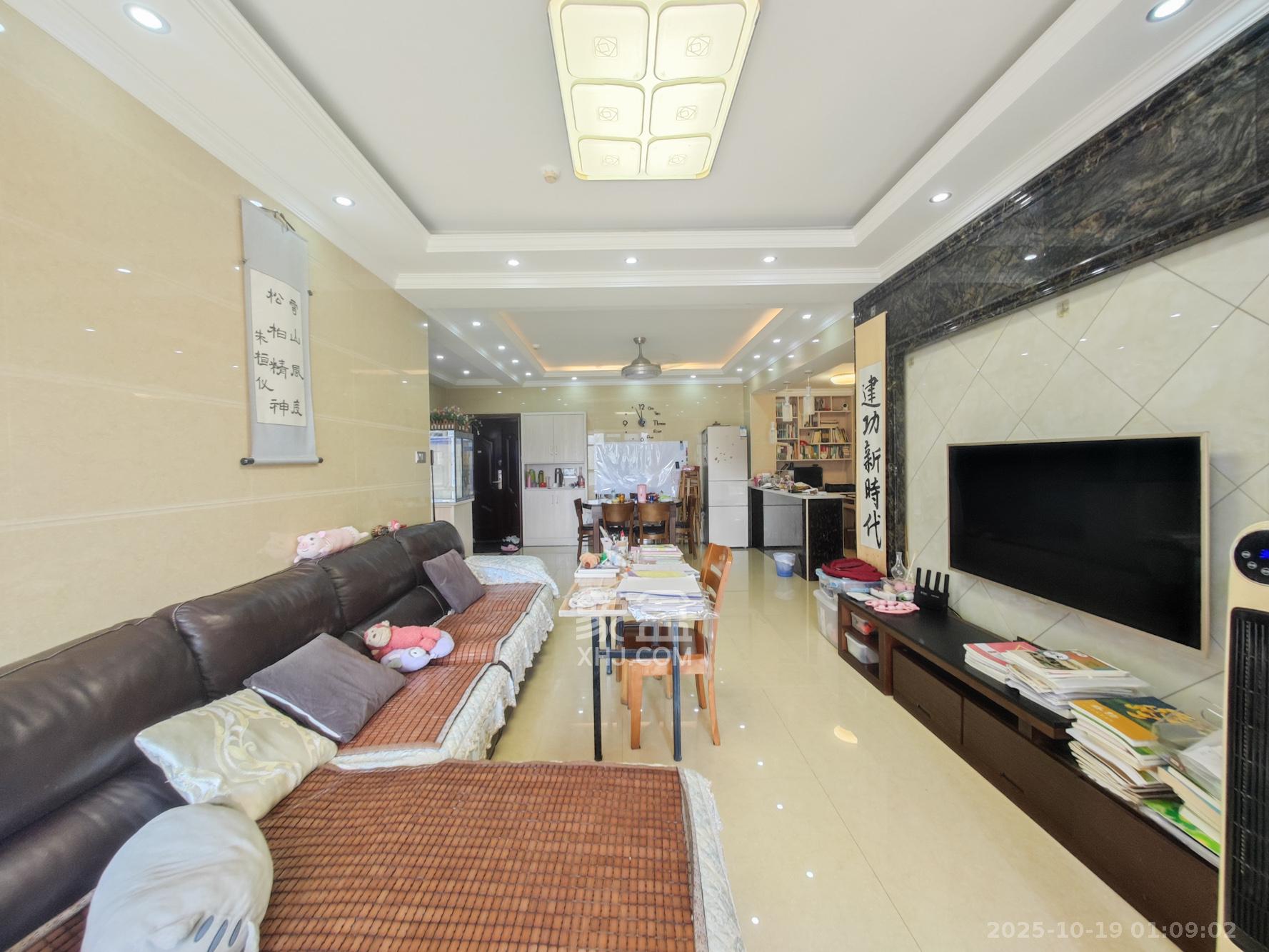 五矿万境水岸二期(五矿万境水岸和苑)  3室2厅2卫    146.8万 五矿万境水岸二期(五矿万境水岸和苑)  3室2厅2卫    146.8万客厅