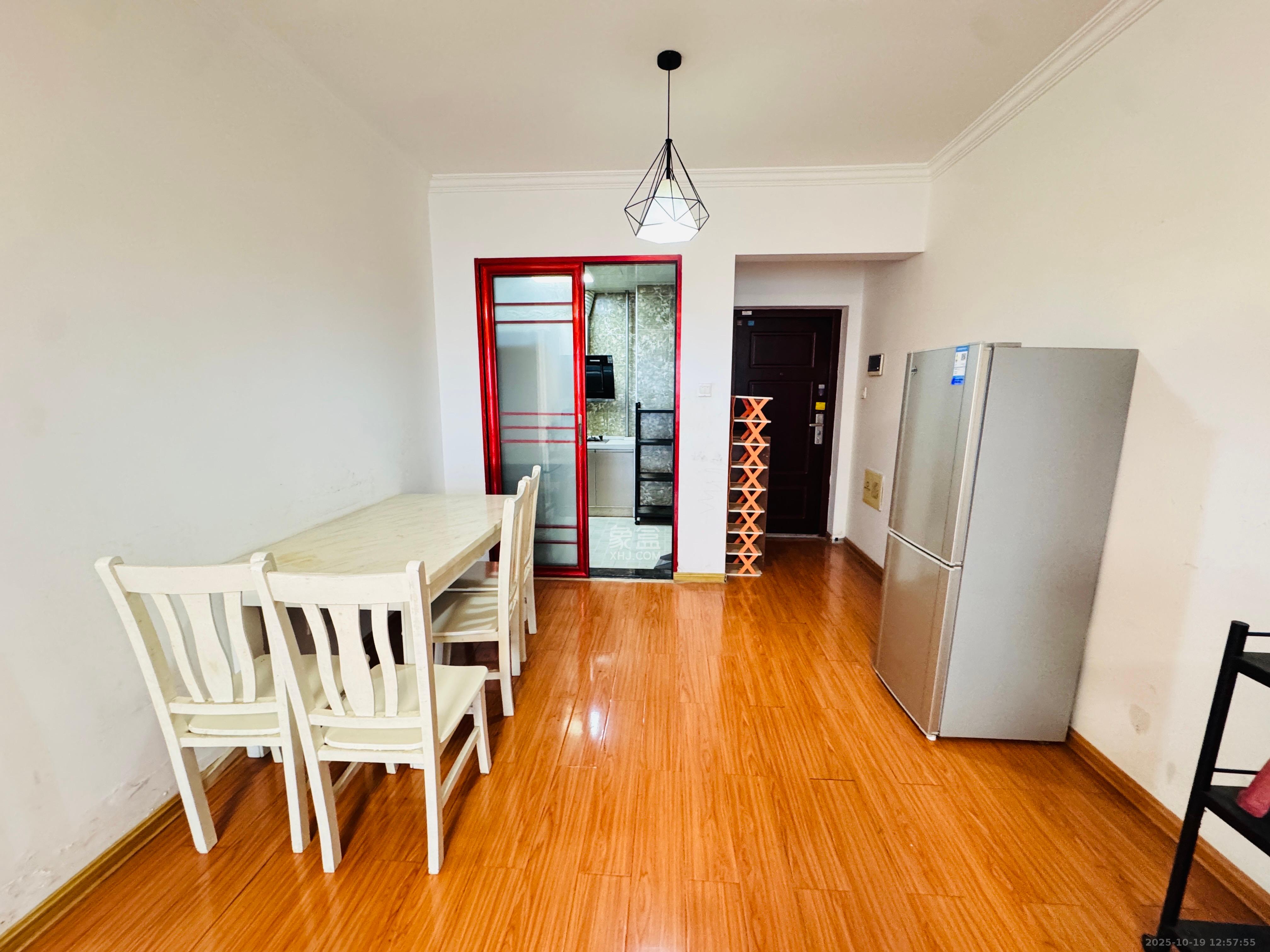 潇湘奥林匹克花园 3室2厅1卫 2180.0元/月 潇湘奥林匹克花园 3室2厅1卫 2180.0元/月室内图