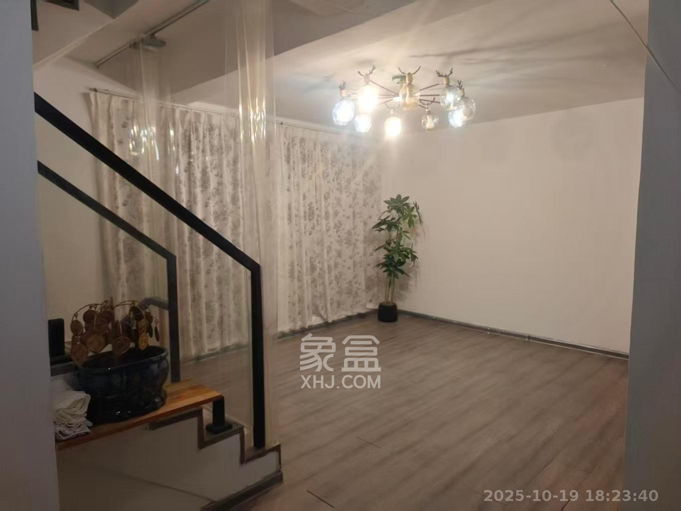 美洲故事别墅  6室3厅2卫    7000.0元/月