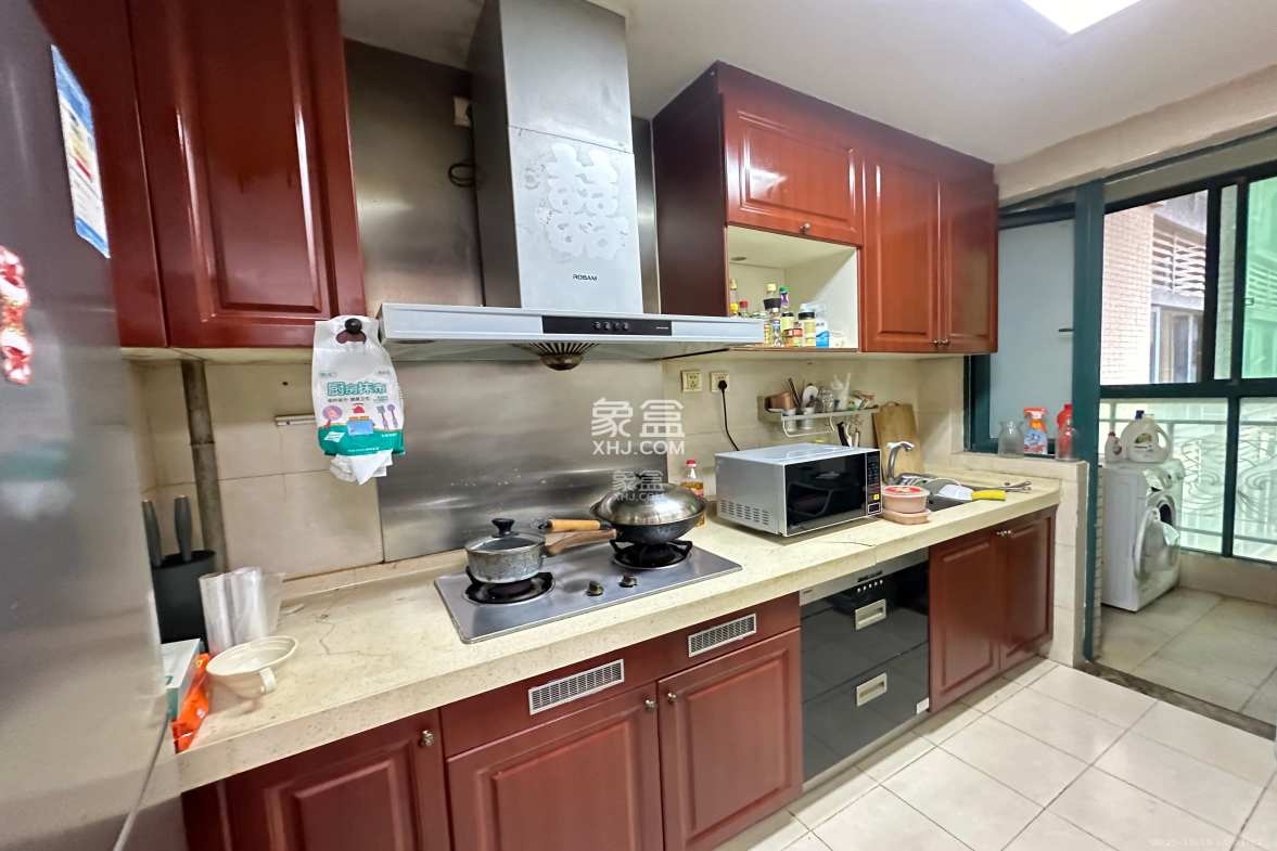 恒大雅苑 2室2厅1卫 2400.0元/月 恒大雅苑 2室2厅1卫 2400.0元/月室内图