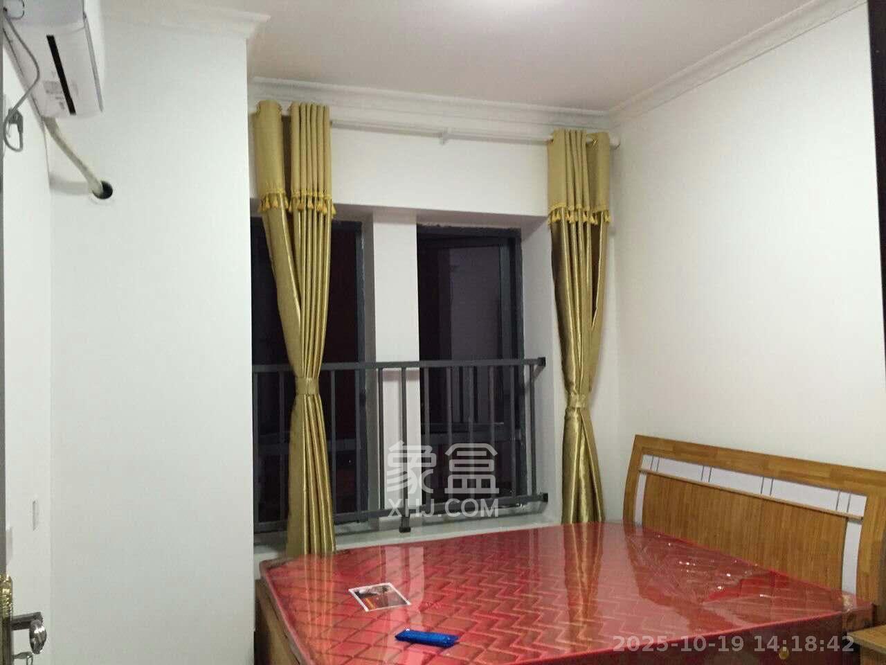 荣盛花语馨苑  2室1厅1卫    2000.0元/月室内图