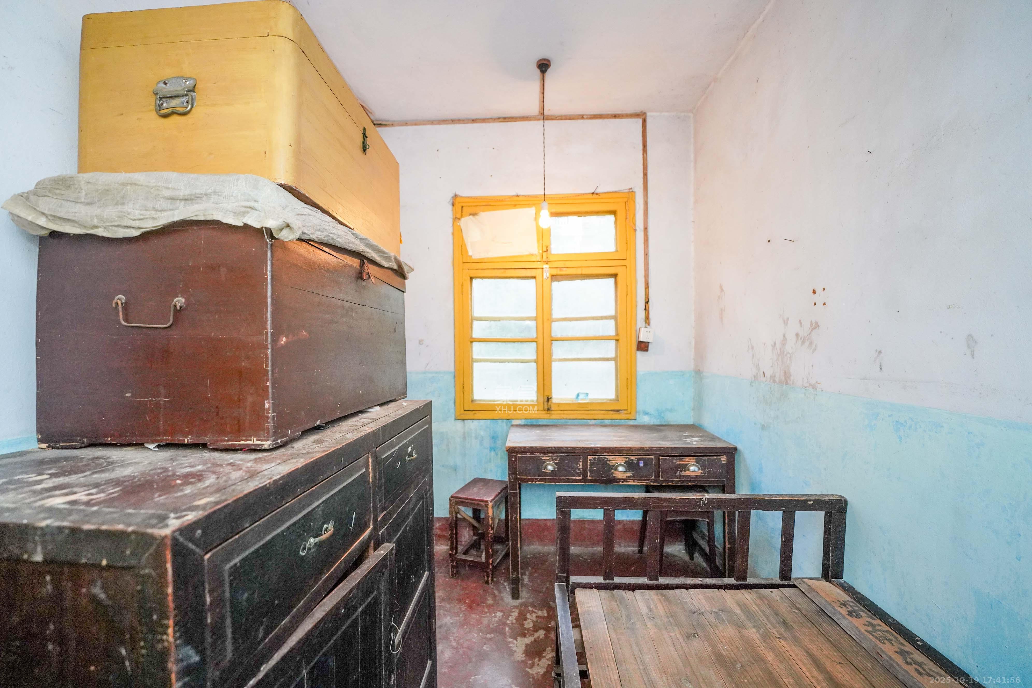 暮云镇水电八局  3室1厅1卫    29.0万卧室