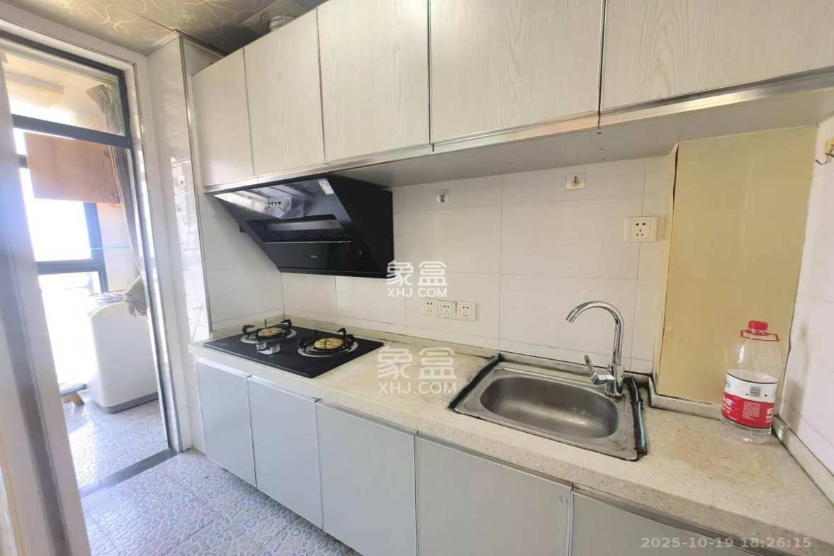 凯轩云顶  1室1厅1卫    1500.0元/月 凯轩云顶  1室1厅1卫    1500.0元/月室内图