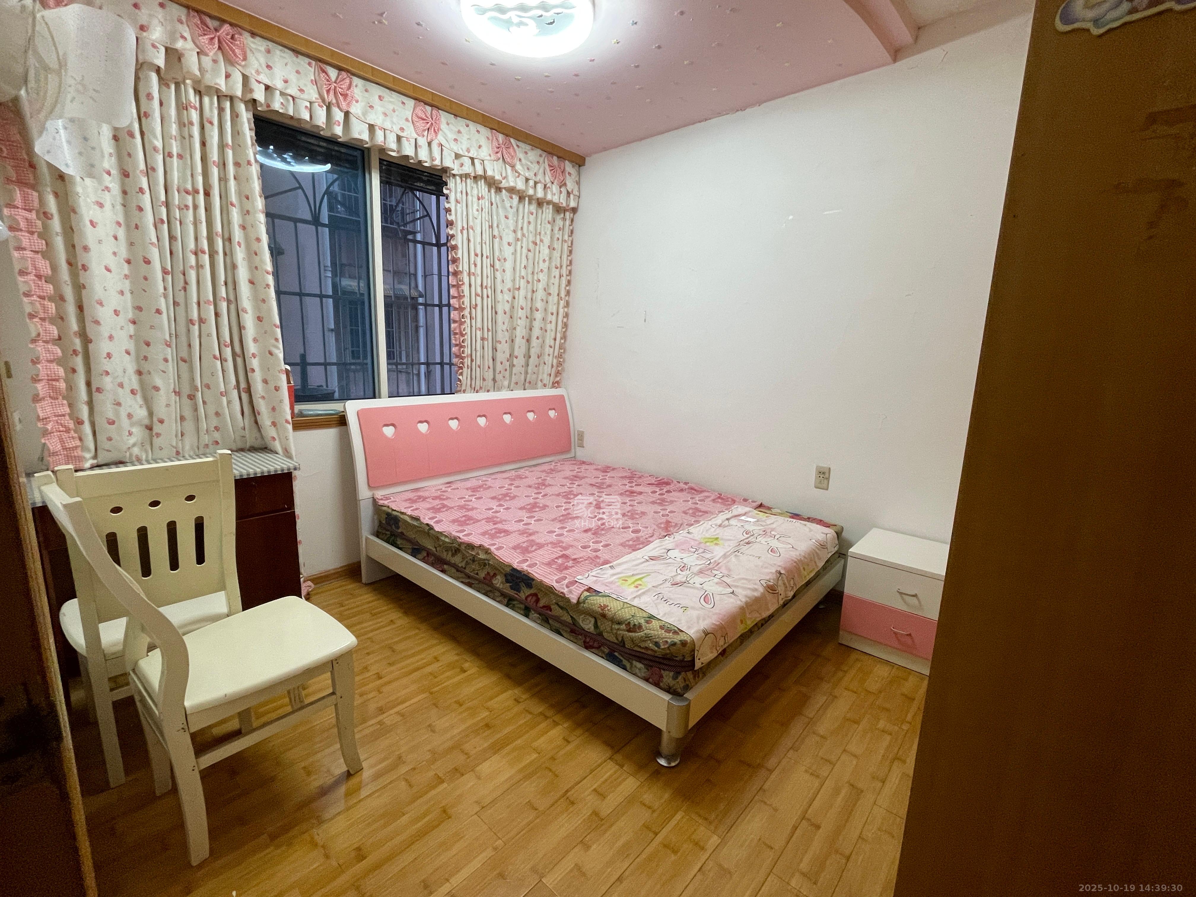 华盛花园  3室2厅2卫    2600.0元/月 华盛花园  3室2厅2卫    2600.0元/月室内图