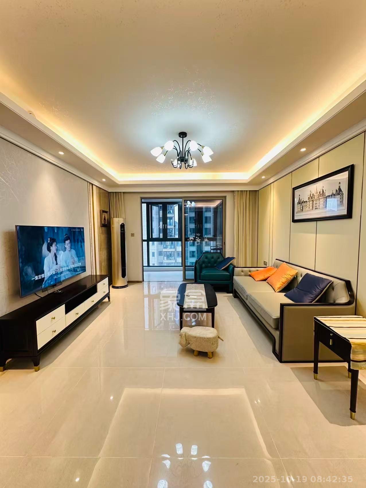 梅溪湖金茂湾  4室2厅2卫    4500.0元/月 梅溪湖金茂湾  4室2厅2卫    4500.0元/月