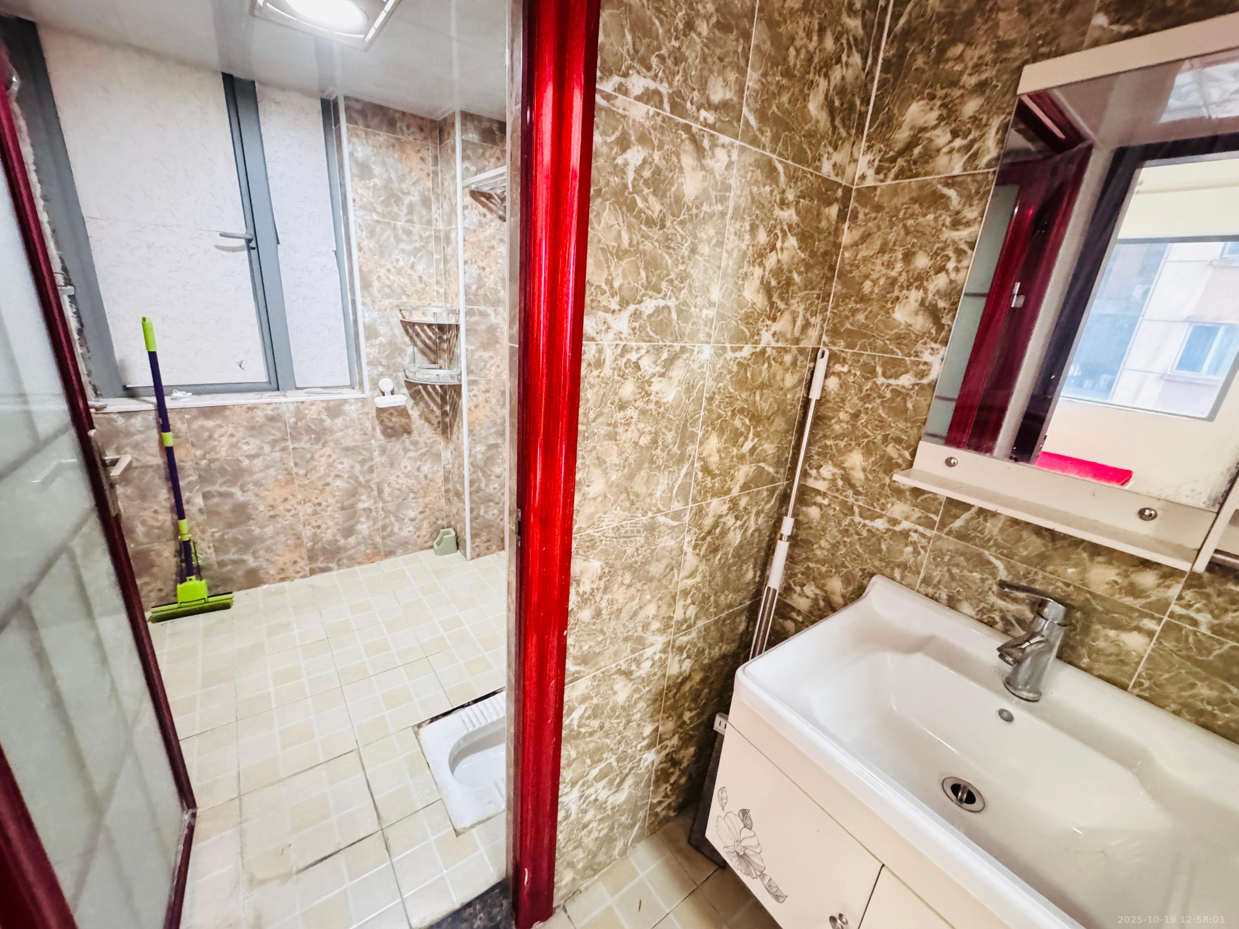 潇湘奥林匹克花园 3室2厅1卫 2180.0元/月 潇湘奥林匹克花园 3室2厅1卫 2180.0元/月室内图