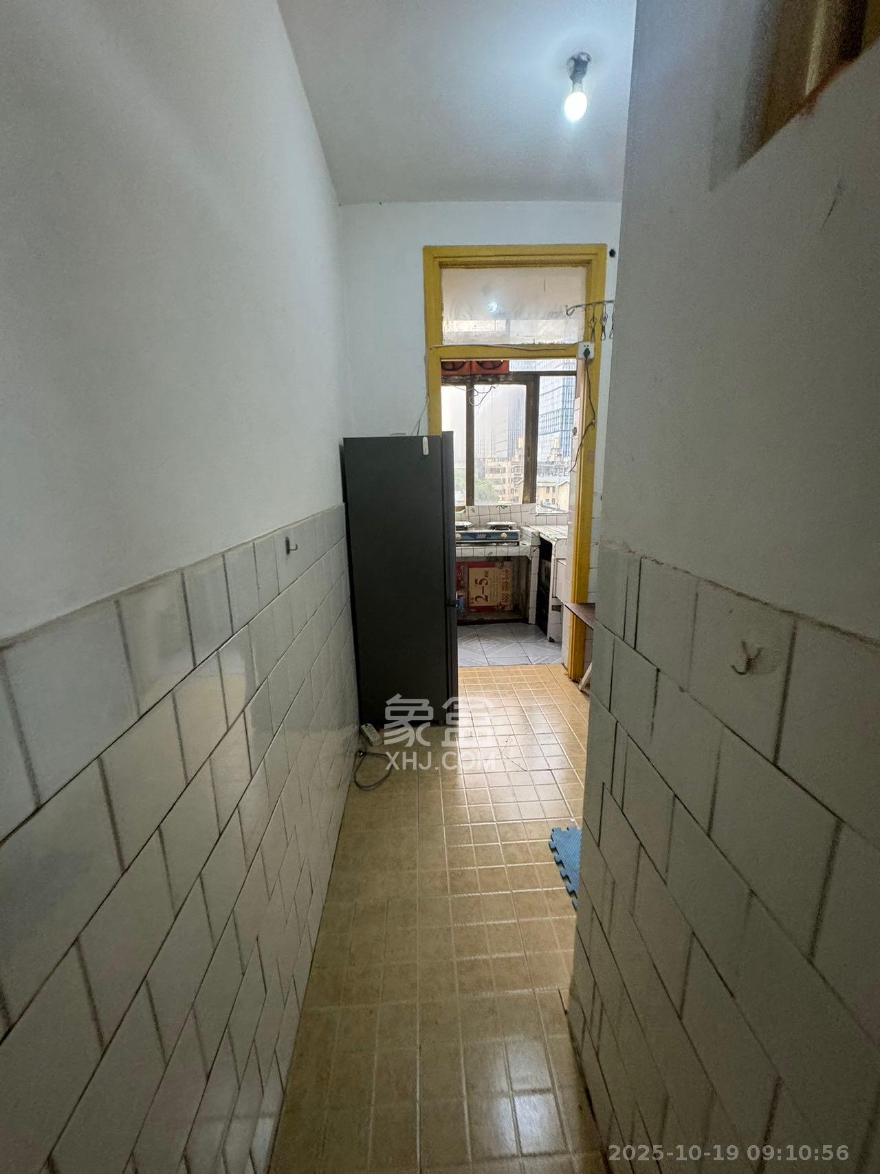 高升巷散盘  1室1厅1卫    1200.0元/月室内图