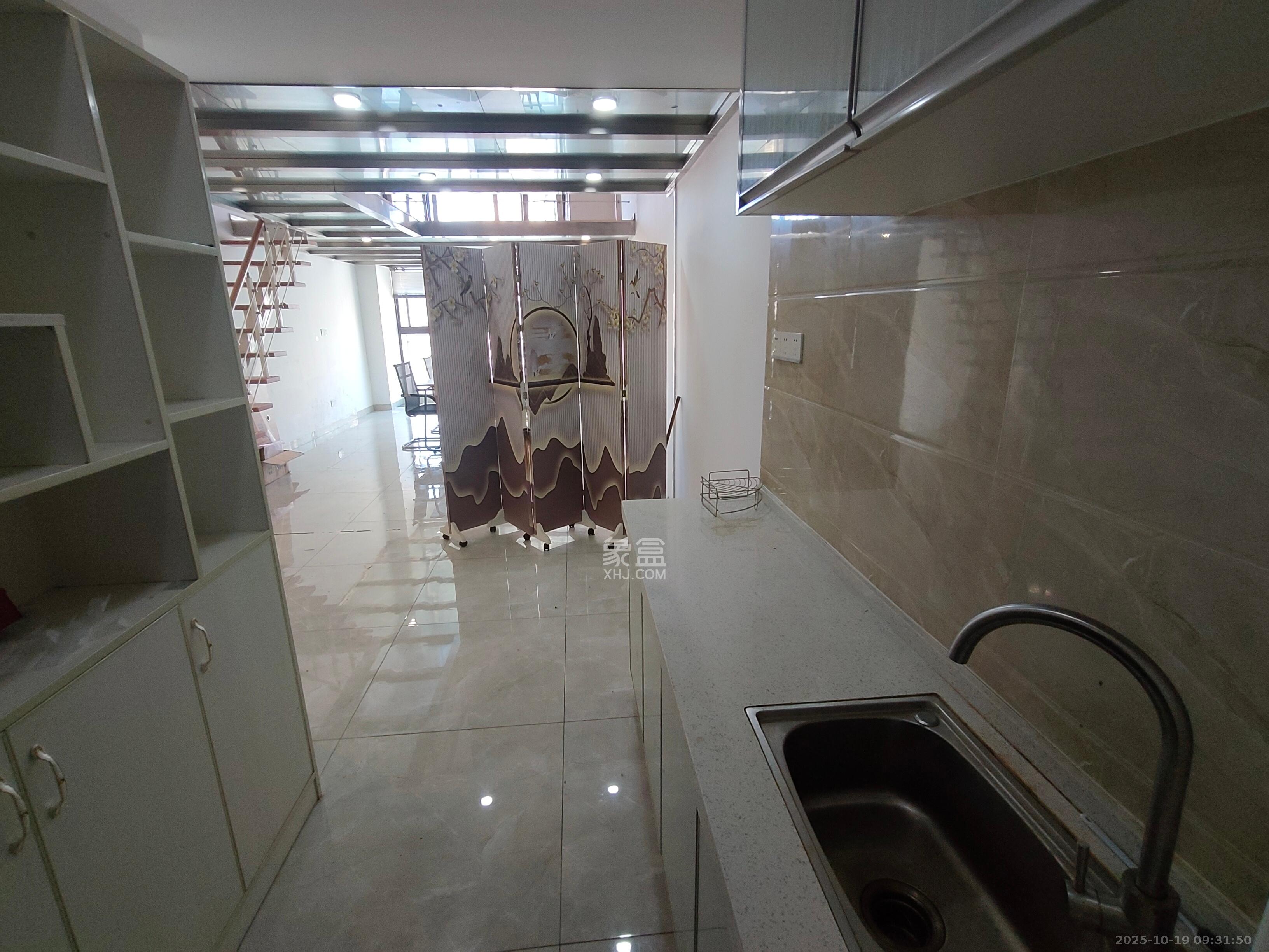 金科时代中心  1室1厅1卫    1500.0元/月室内图