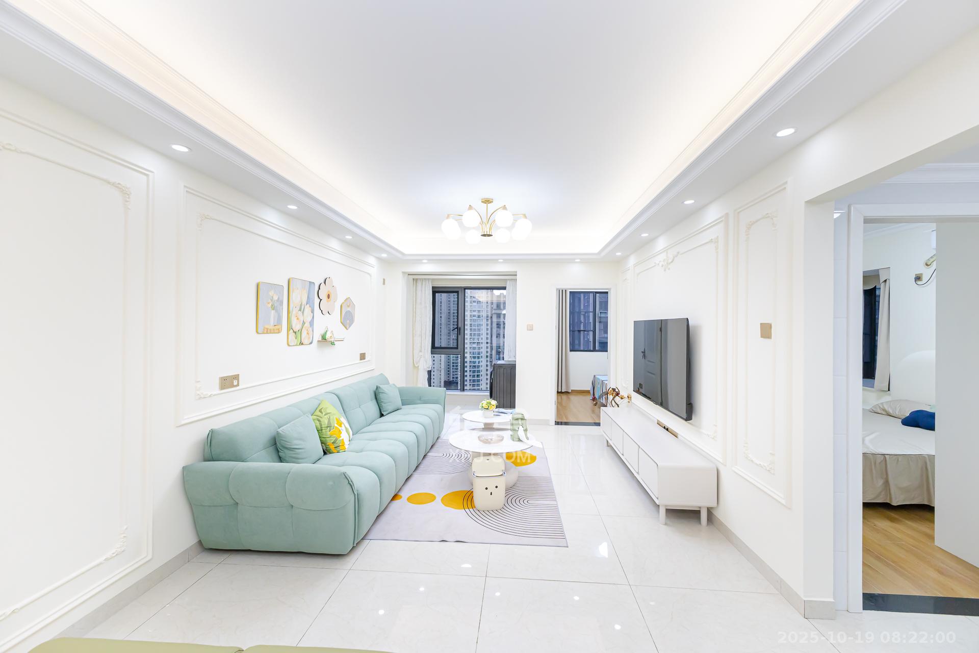 勤诚达境界城  3室2厅1卫    73.8万客厅