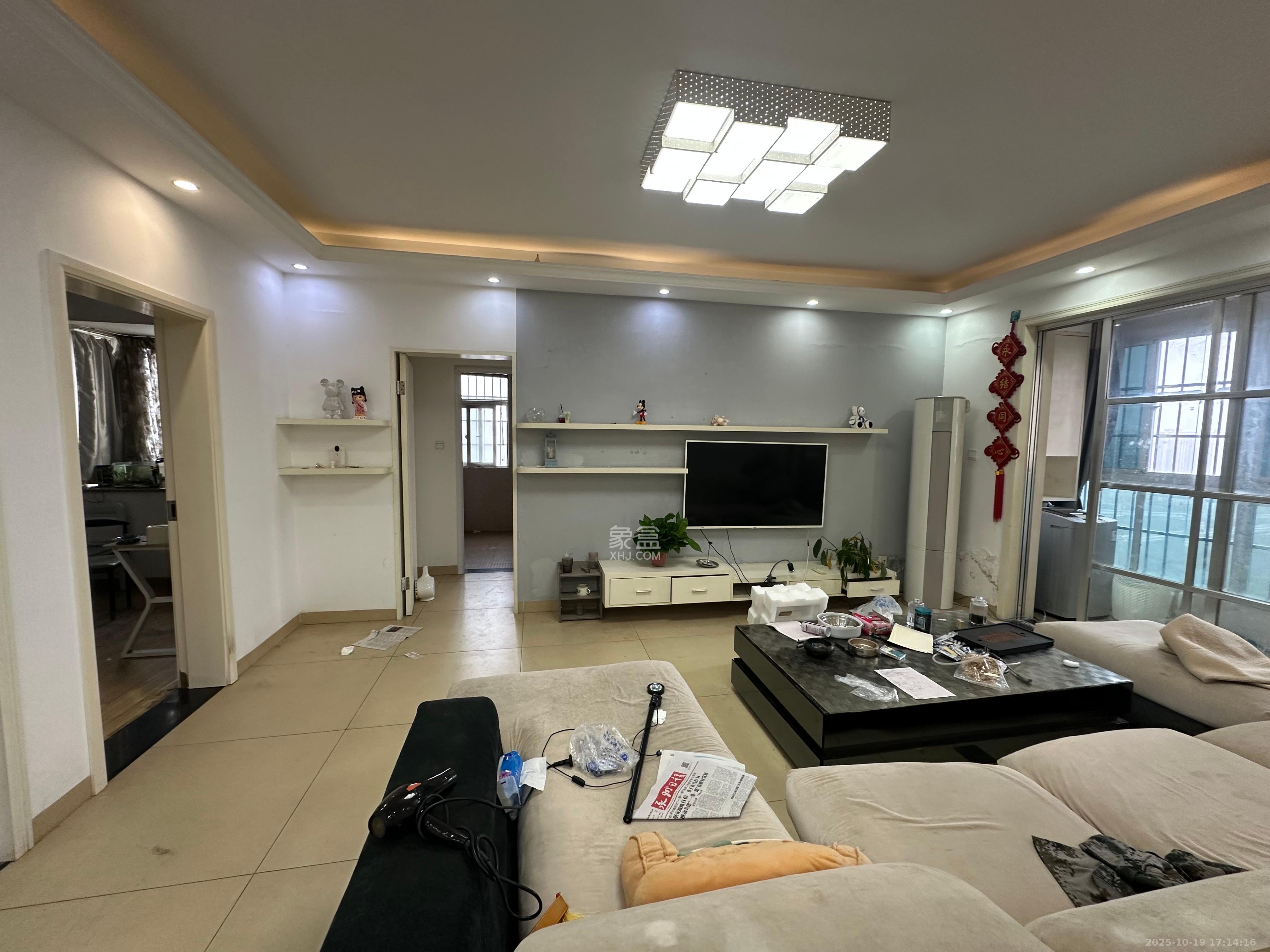 四方小区综合楼（四方嘉丽）  2室2厅1卫    2000.0元/月室内图