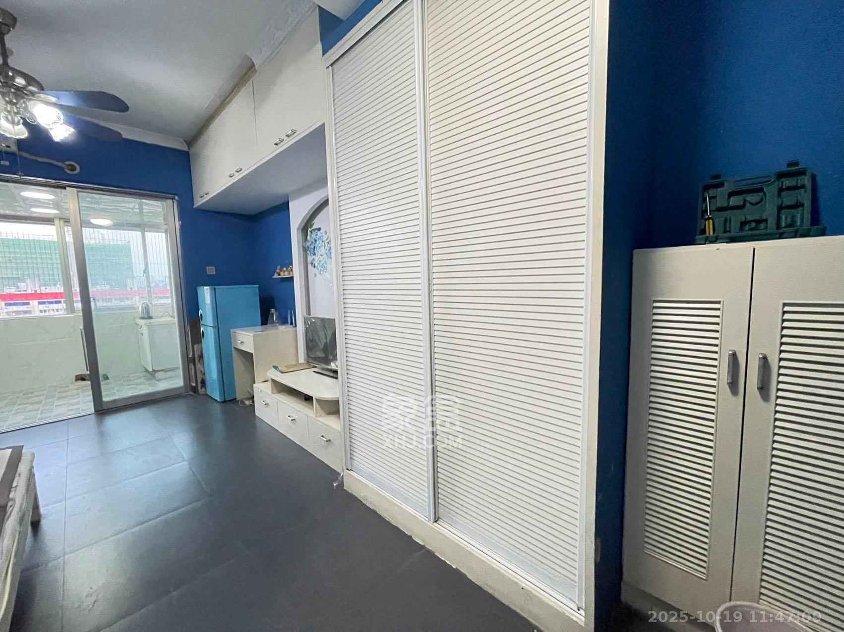 观湖公寓  1室1厅1卫    1400.0元/月室内图