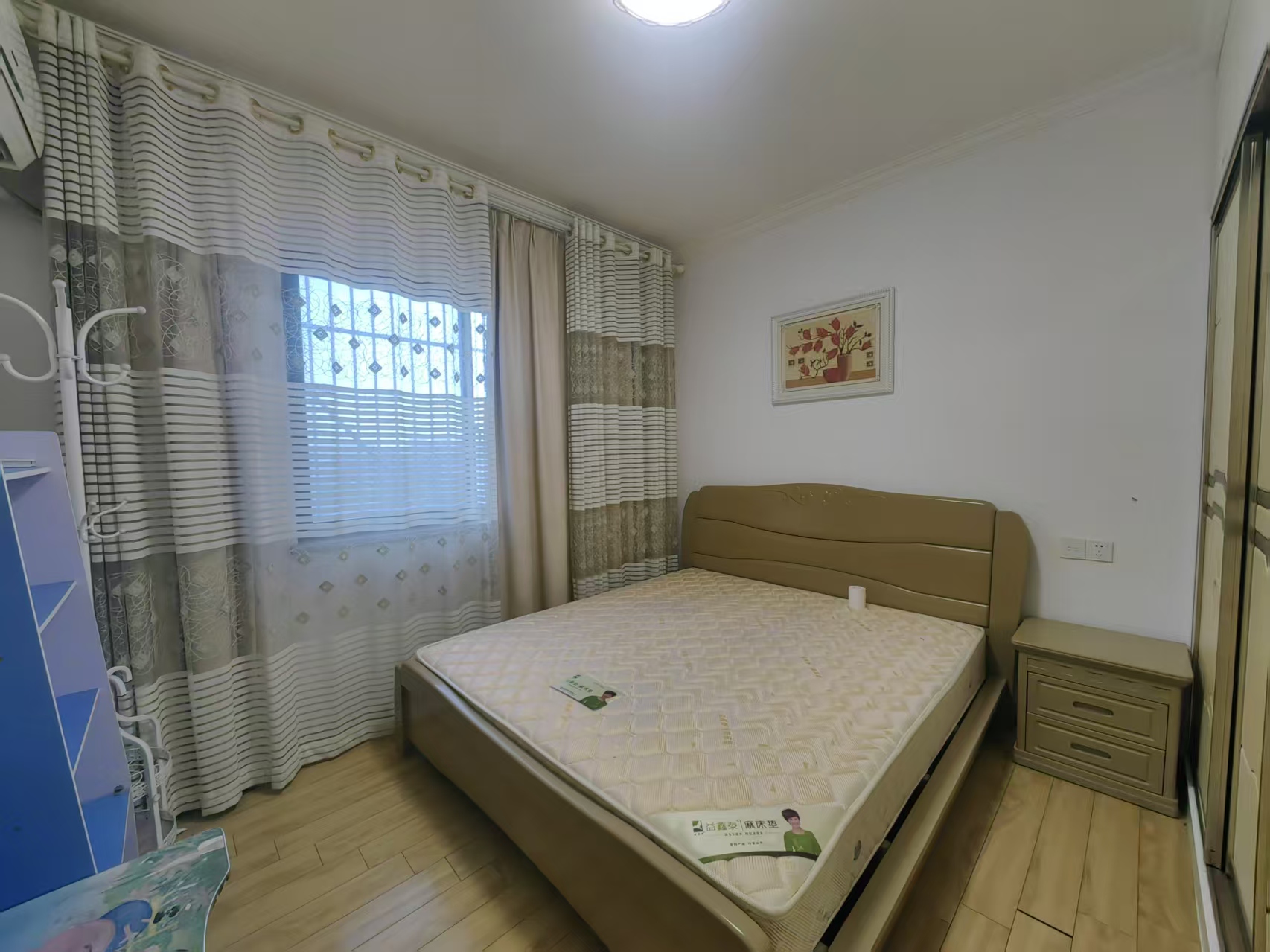 碧桂园  4室2厅2卫    2000.0元/月