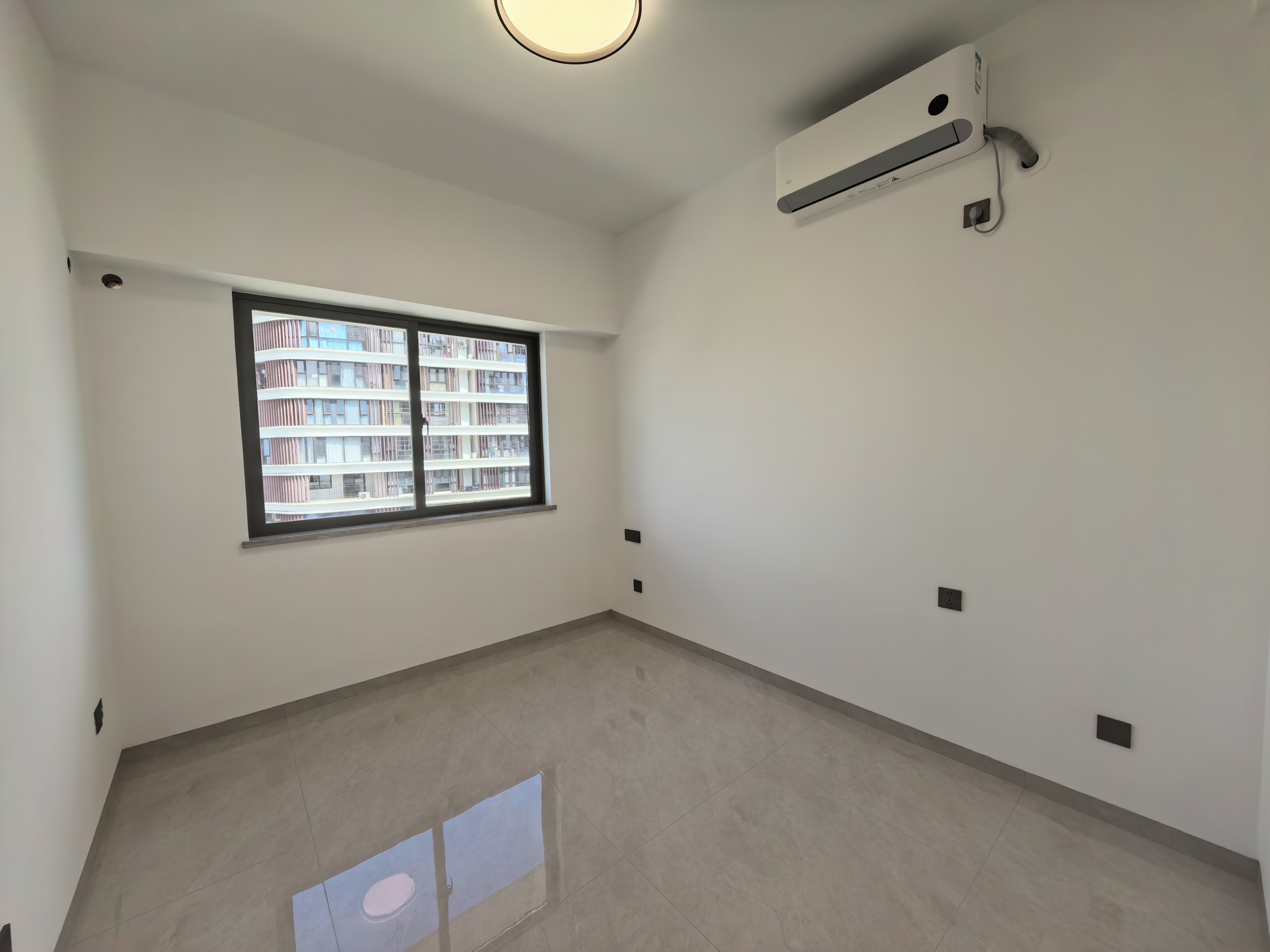 东站国际  1室1厅1卫    2300.0元/月室内图