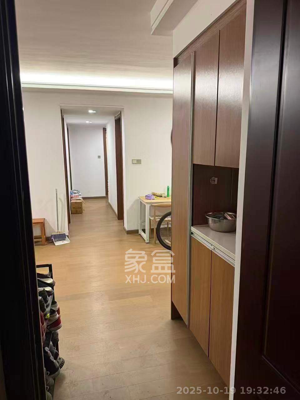 阳光城尚东湾蓝莓苑  4室2厅2卫    2800.0元/月