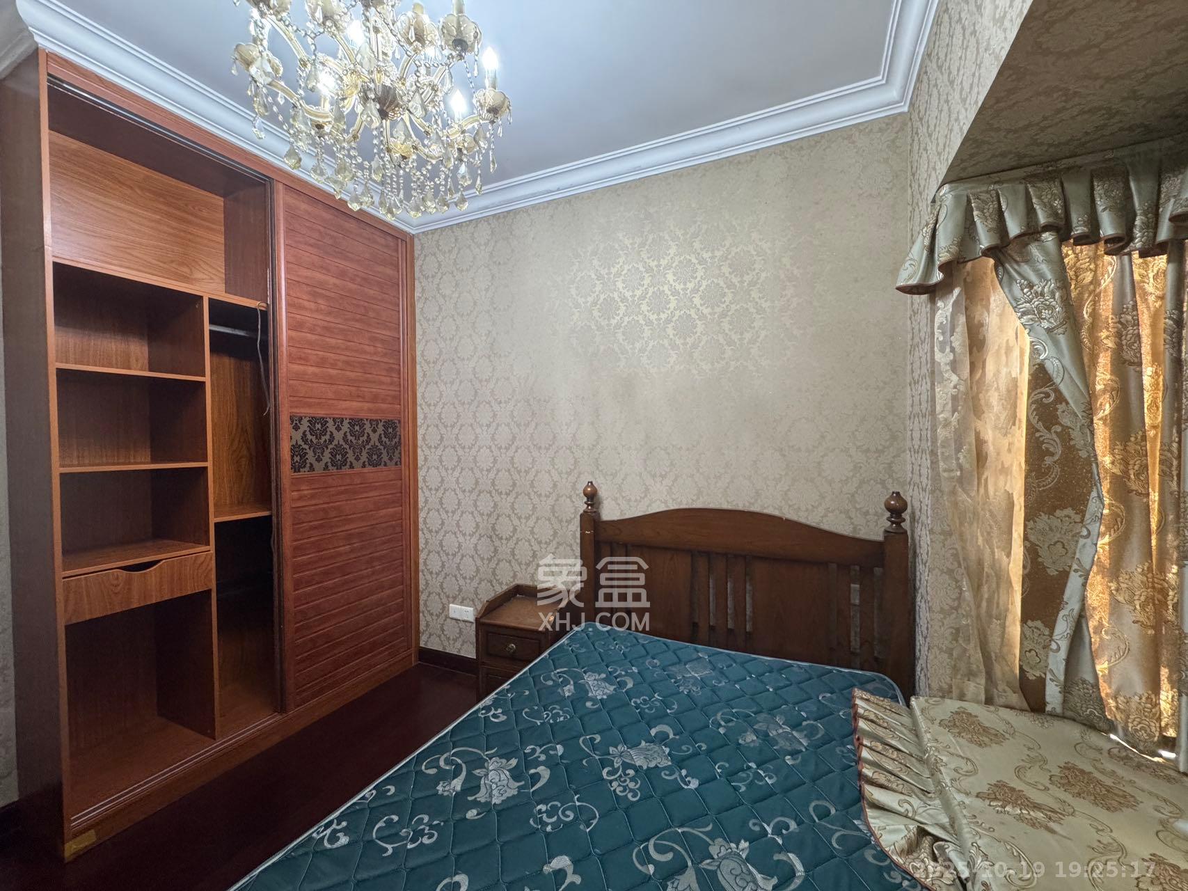 恒大雅苑  4室2厅2卫    4000.0元/月 恒大雅苑  4室2厅2卫    4000.0元/月室内图